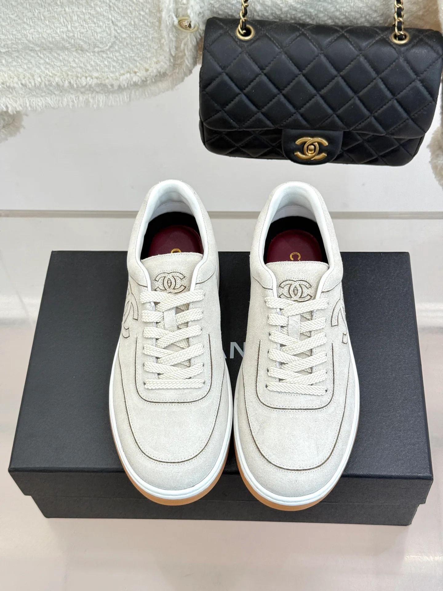 Кроссовки Женские Chanel 18154785