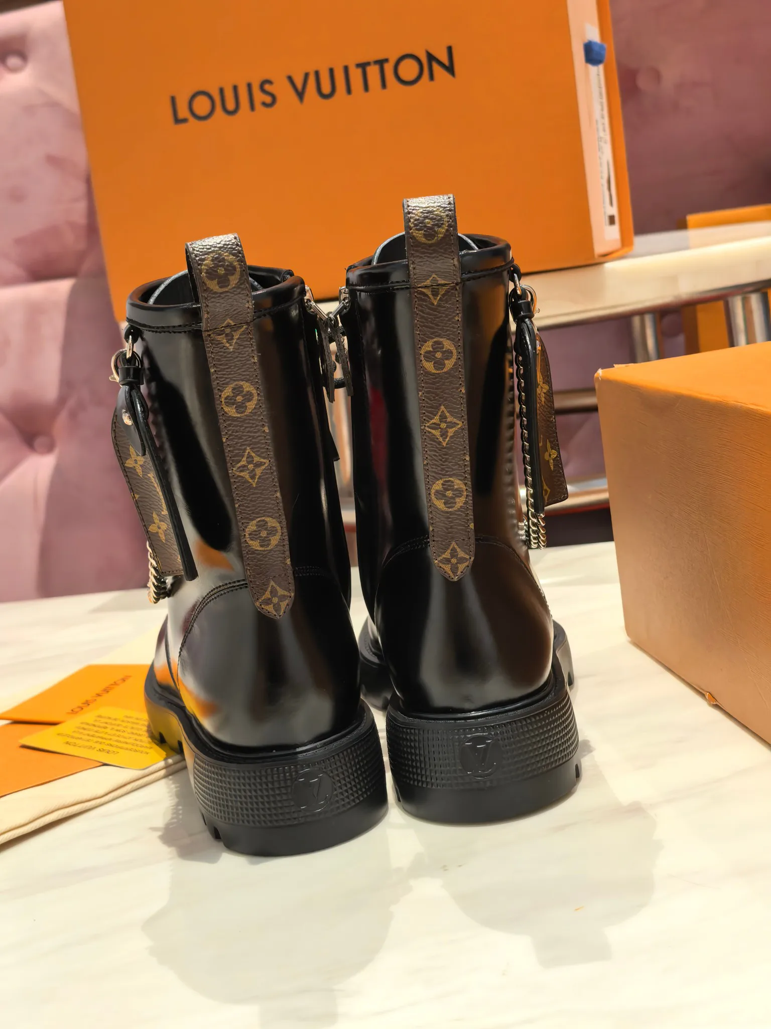 Ботинки Женские Louis Vuitton 18736016