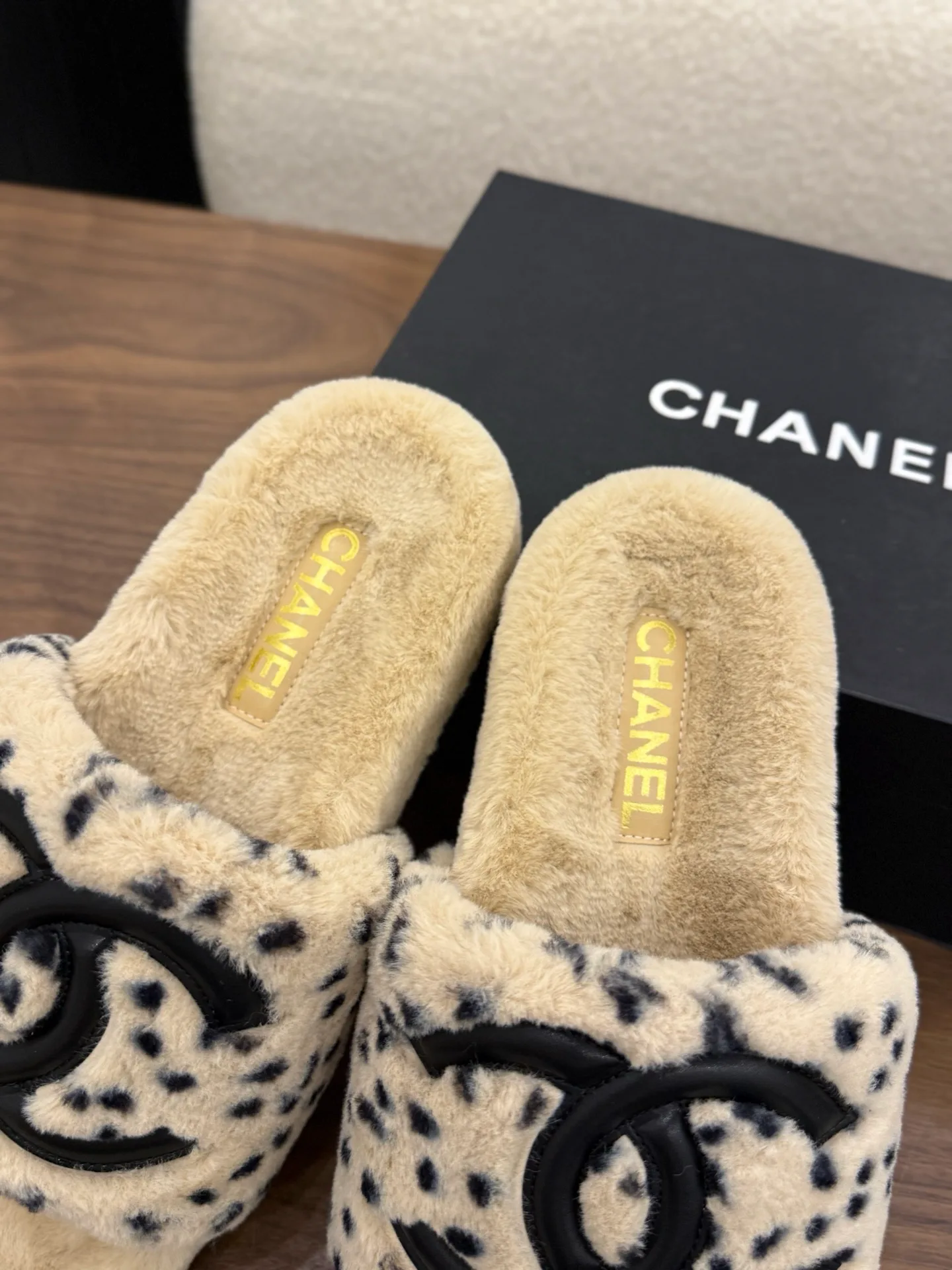 Тапочки Женские Chanel 18223622