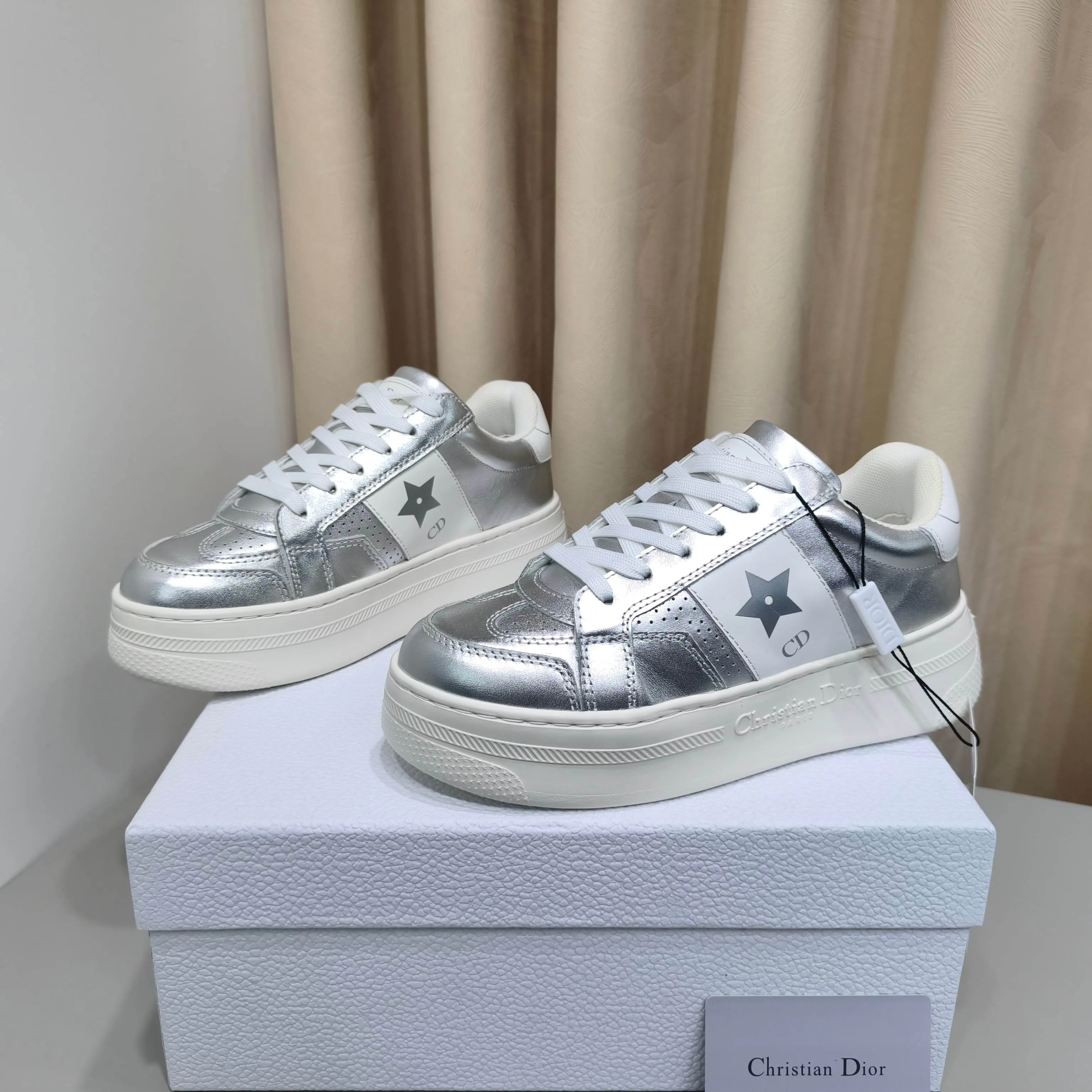 Кроссовки Женские Christian Dior 17988726