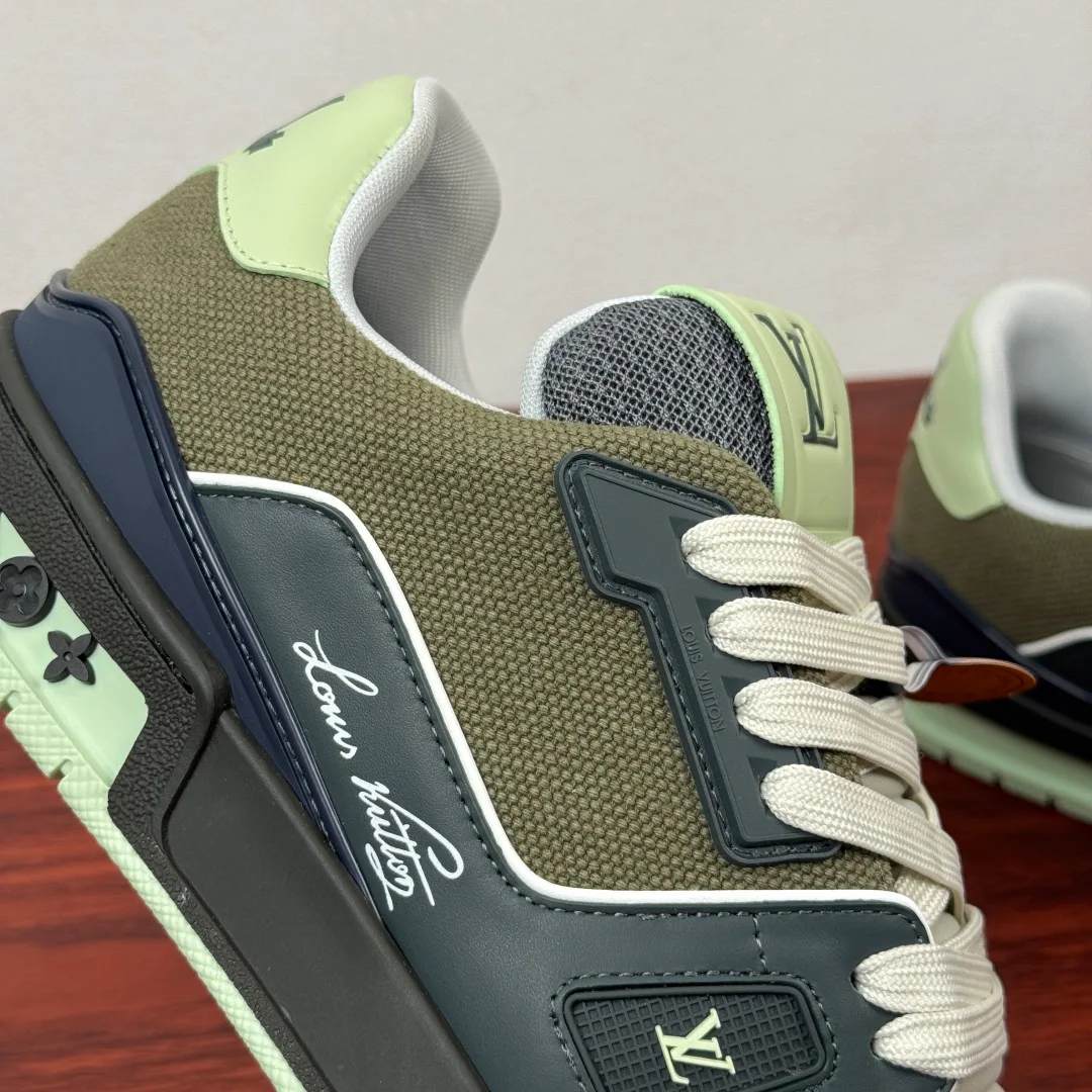 Кроссовки Женские Louis Vuitton 1142059