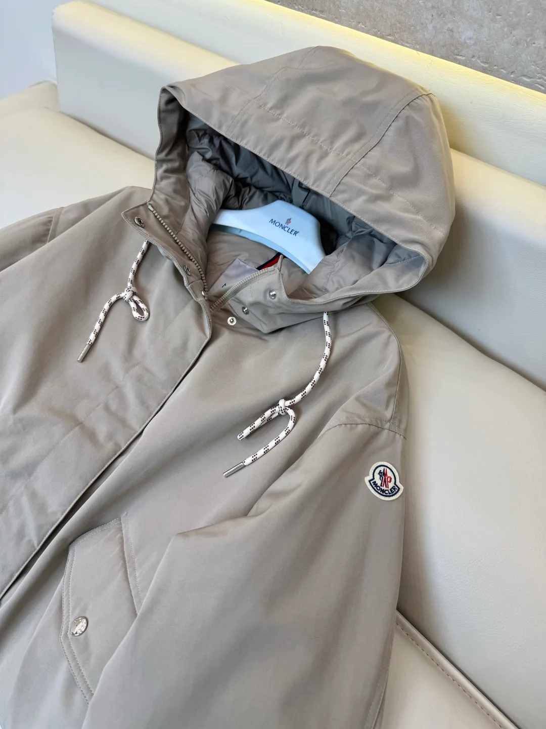 Куртки И Пуховики Женские Moncler 18769672