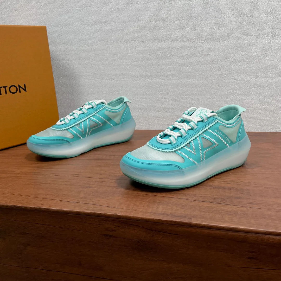 Кроссовки Женские Louis Vuitton 17542556