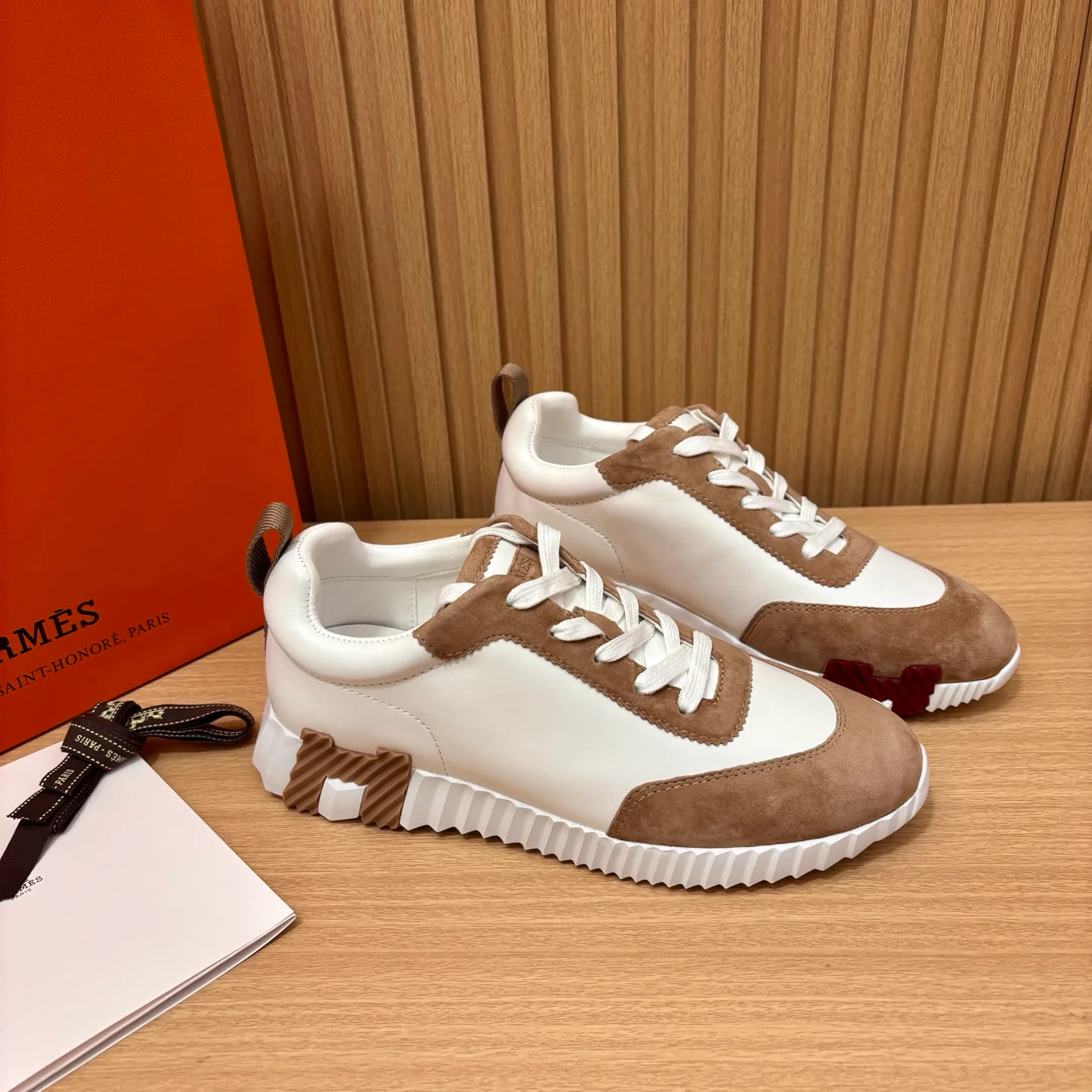 Кроссовки Женские Louis Vuitton 18438925