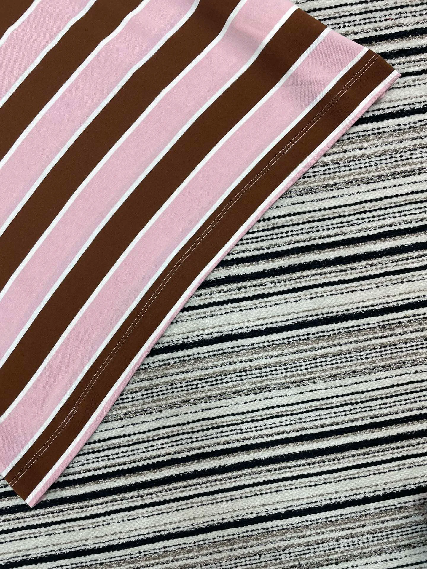 Футболки Женские Prada 2302700