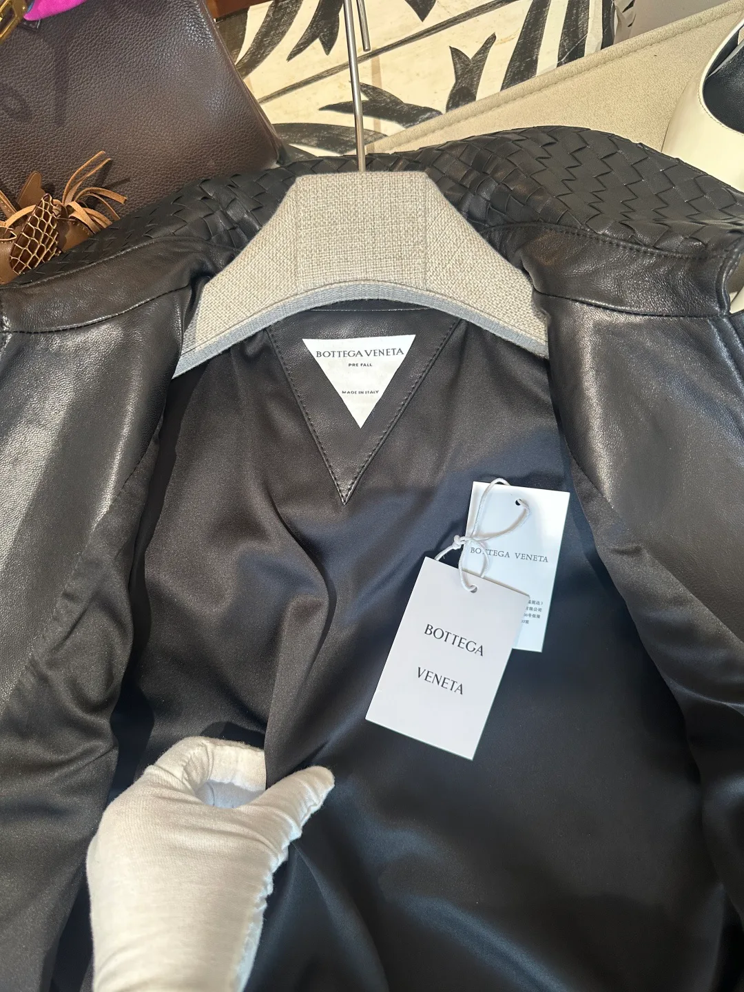 Кожаные Куртки И Дублёнки Женские Bottega Veneta 17934097