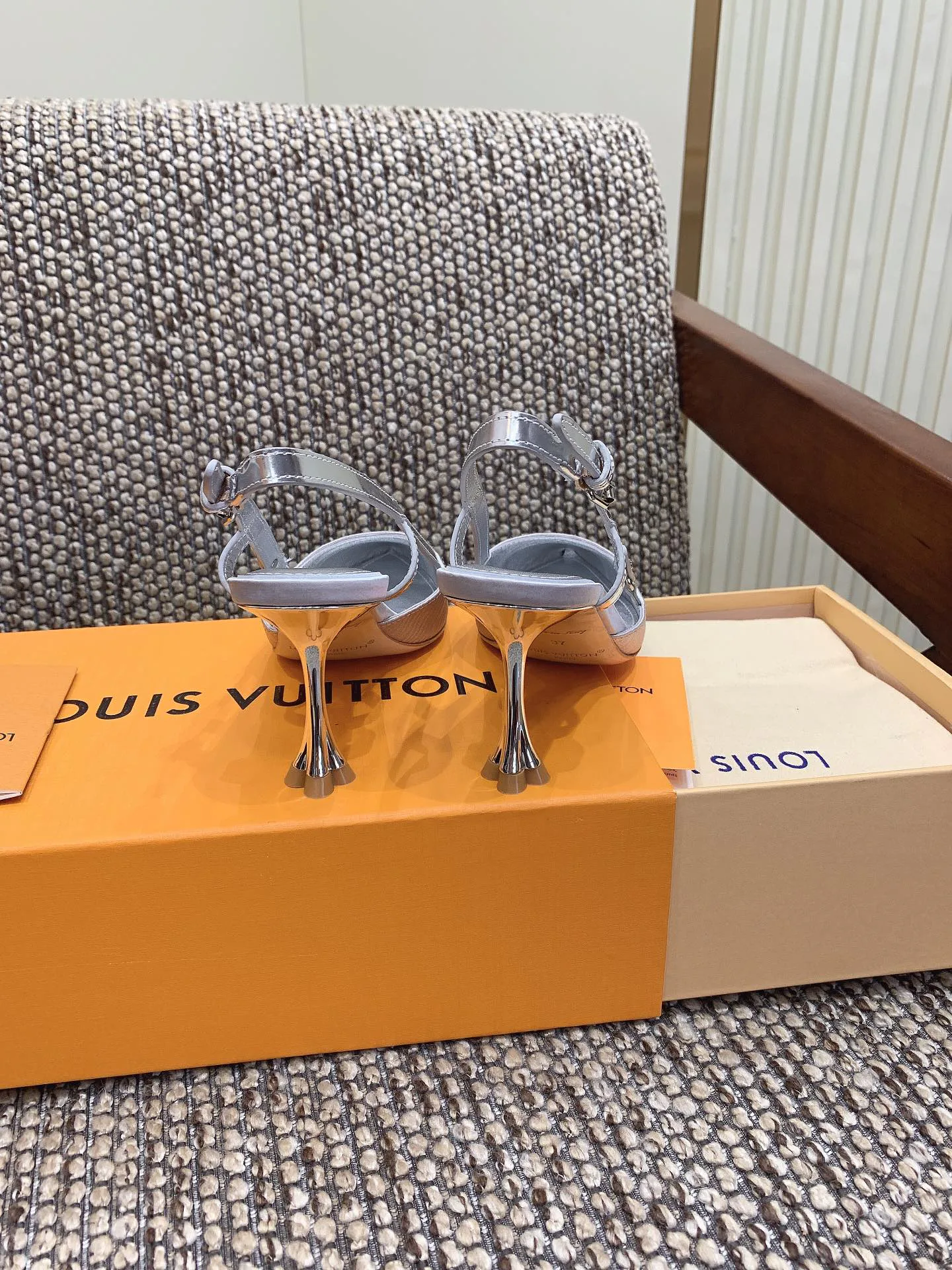 Туфли Женские Louis Vuitton 1834489