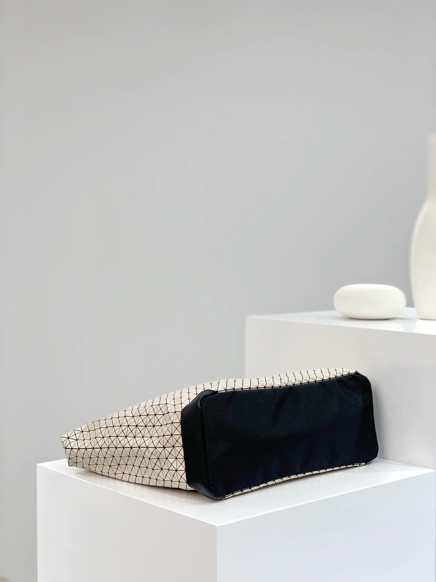 Классические Сумки Женские Issey Miyake 5890396