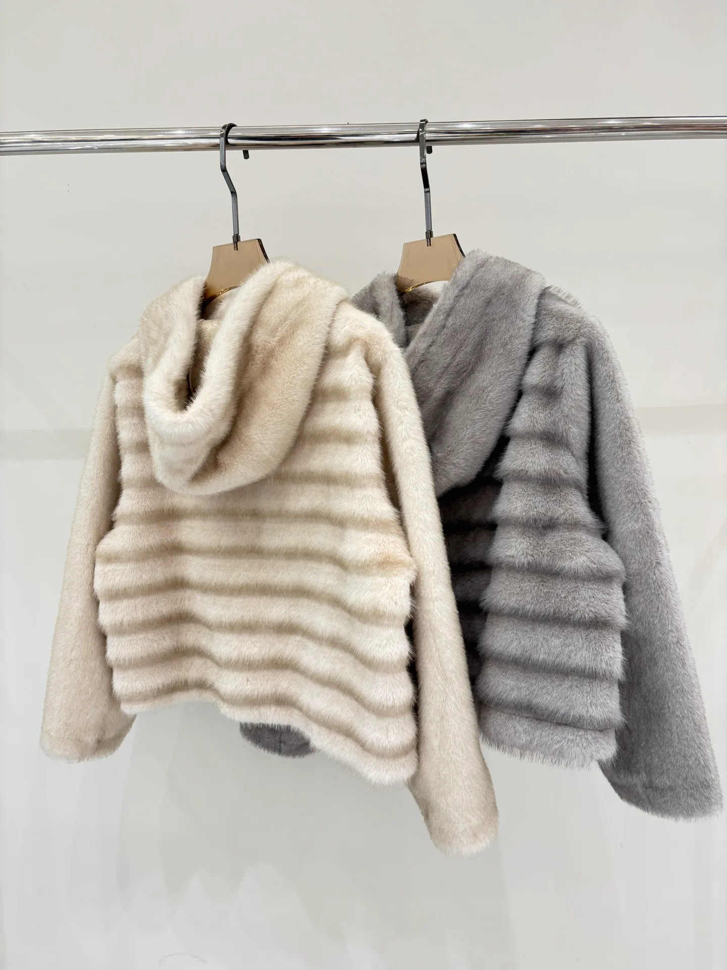 Шубы Женские Saint Laurent 548674