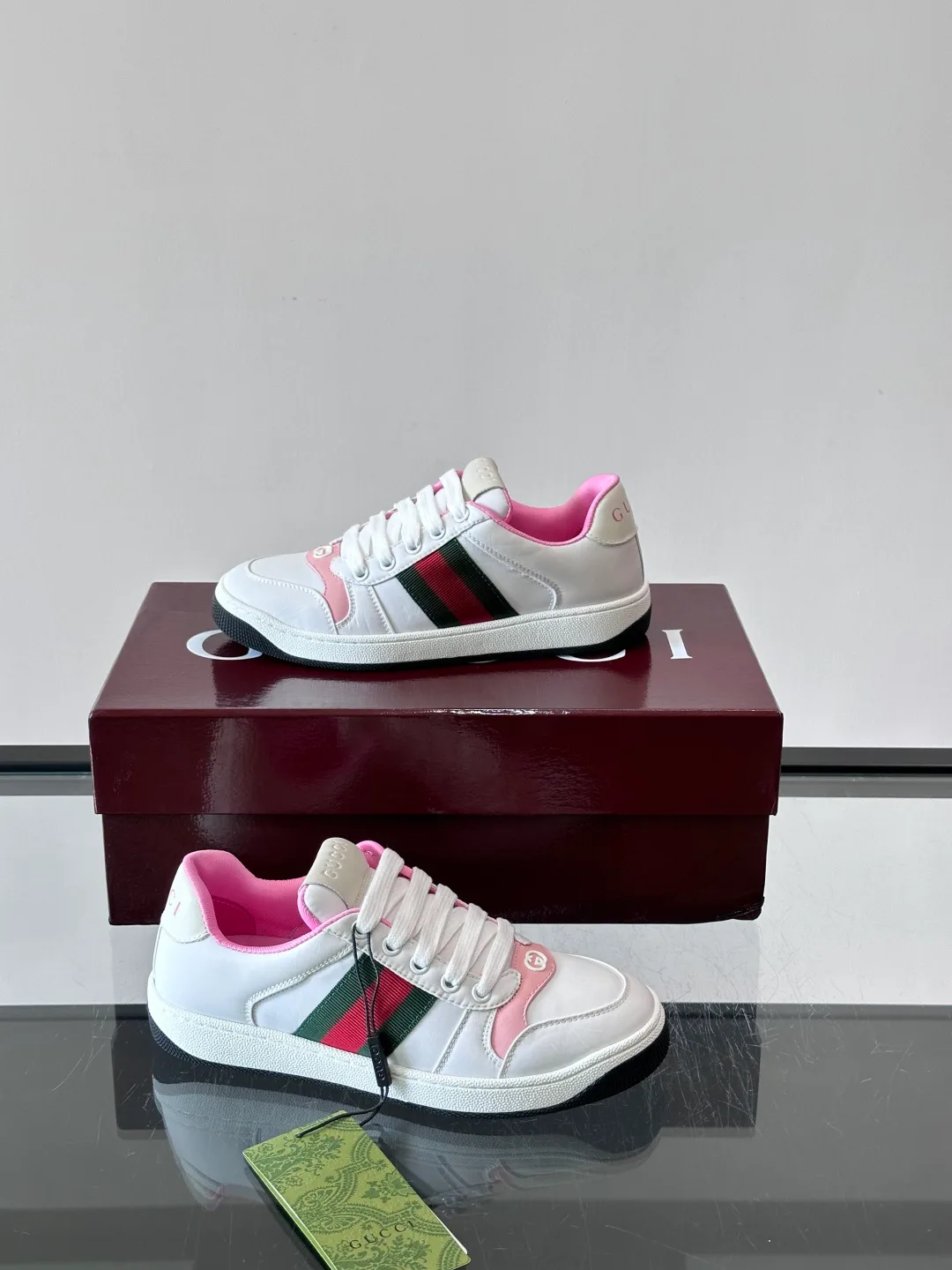 Кроссовки Женские Gucci 17689349