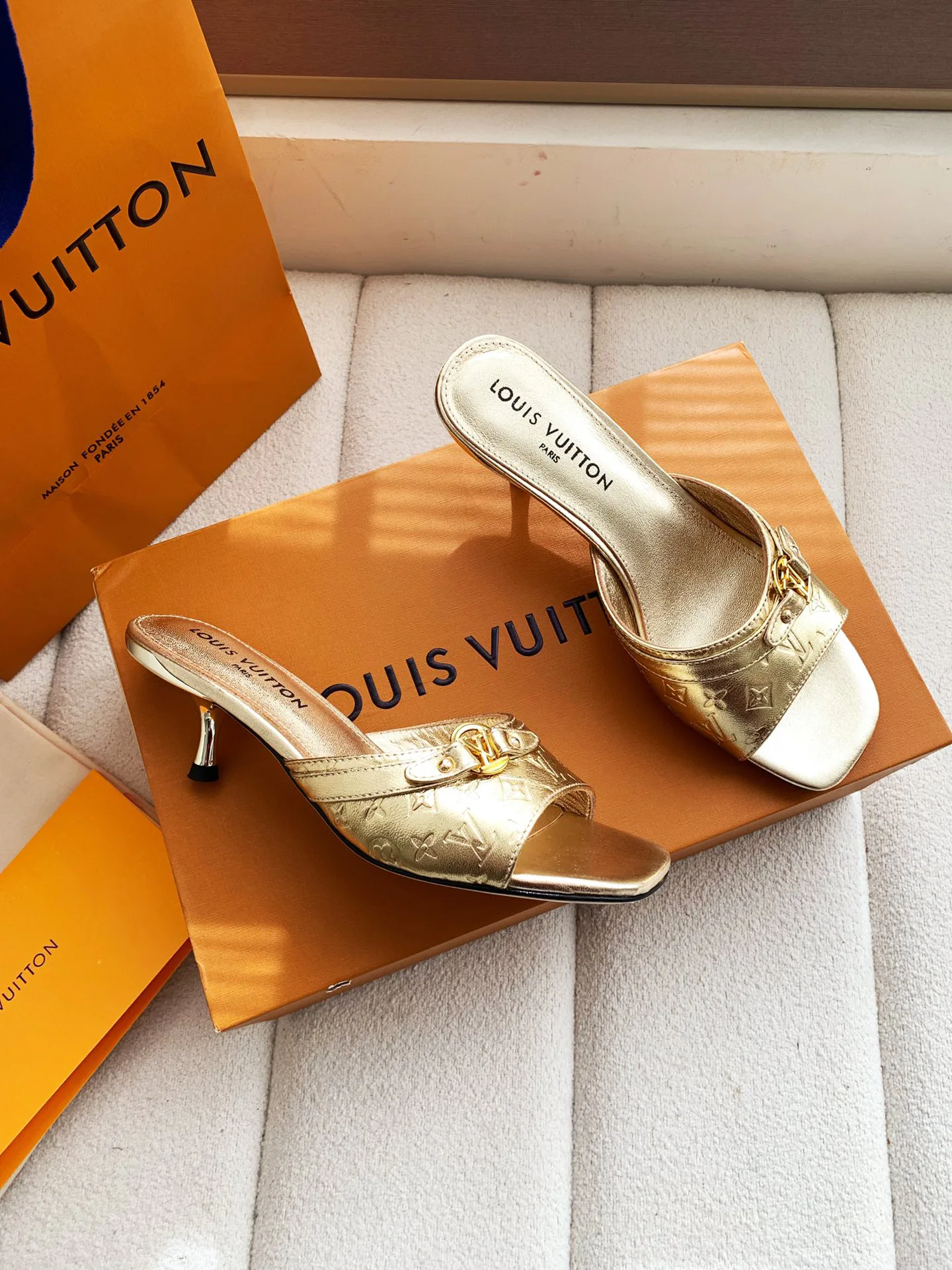 Босоножки Женские Louis Vuitton 10461975