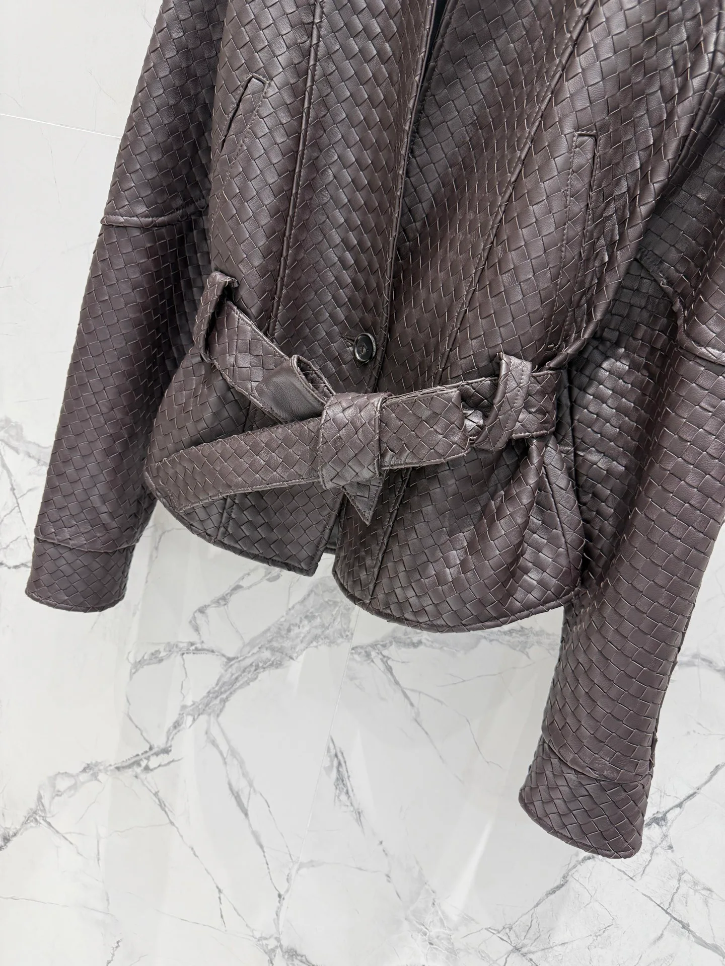 Кожаные Куртки И Дублёнки Женские Bottega Veneta 18083011