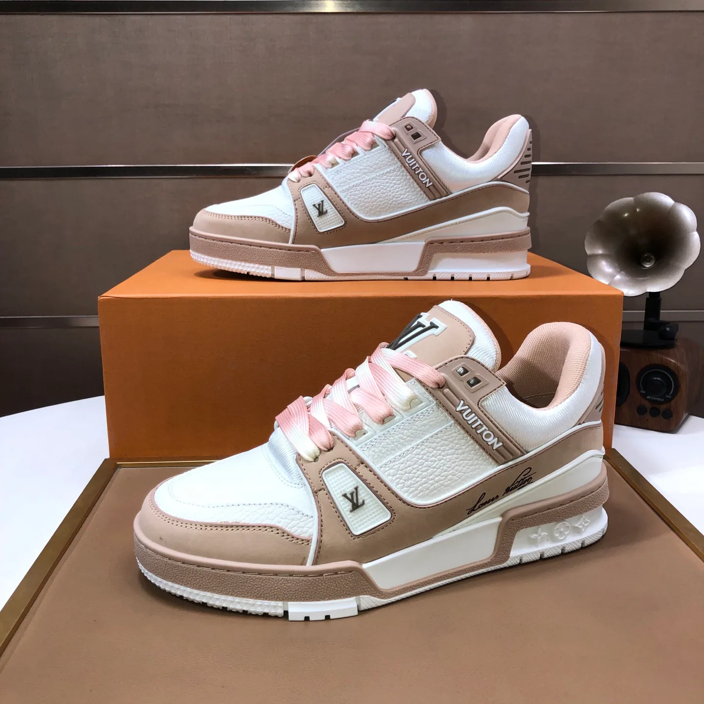 Кроссовки Женские Louis Vuitton 861307