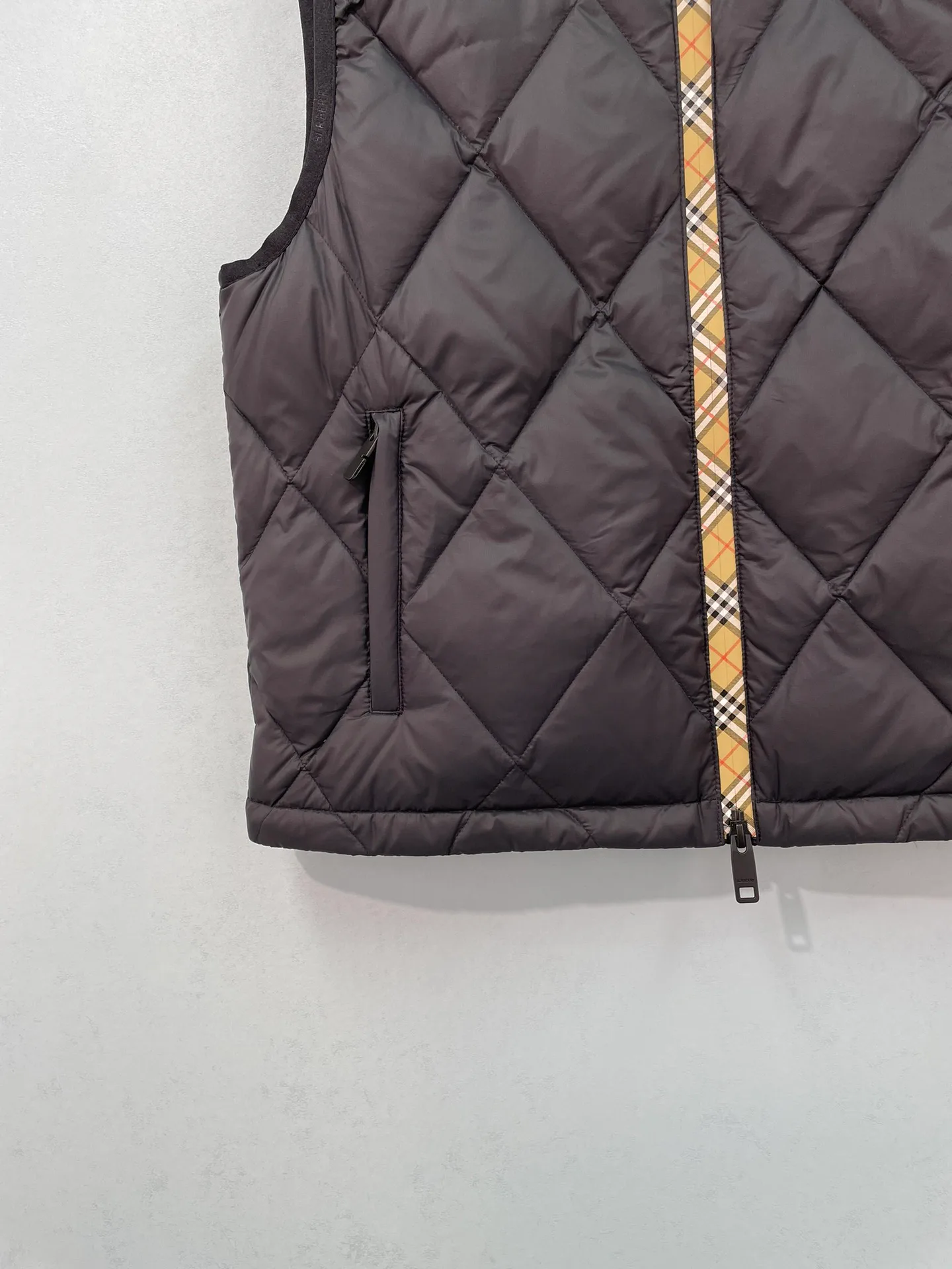 Жилеты Женские Burberry 18612413