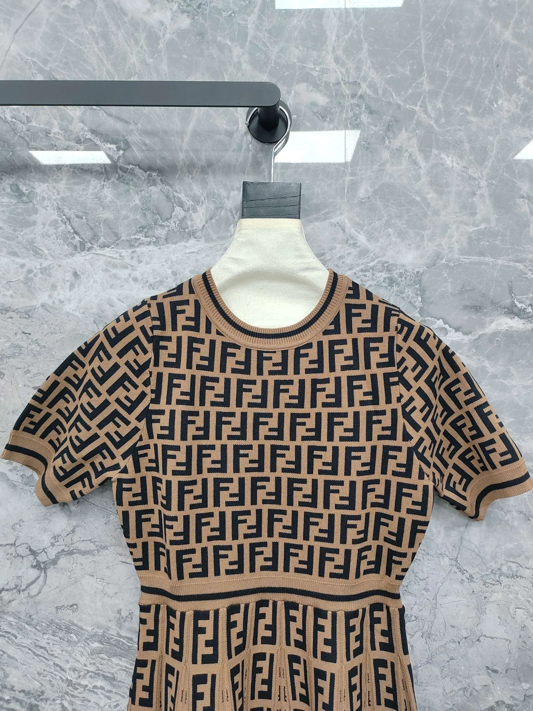 Платья Женские Fendi 18743537