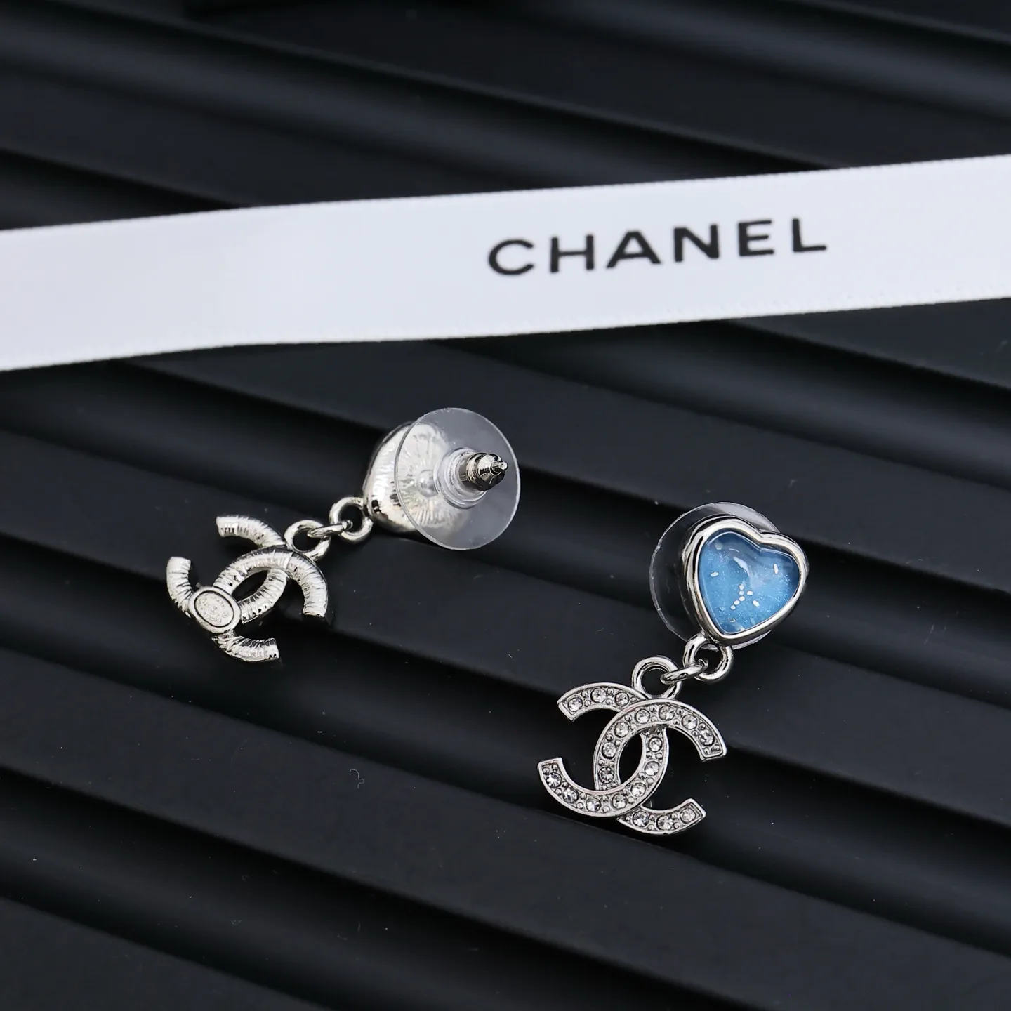 Бижутерия Chanel 18306310