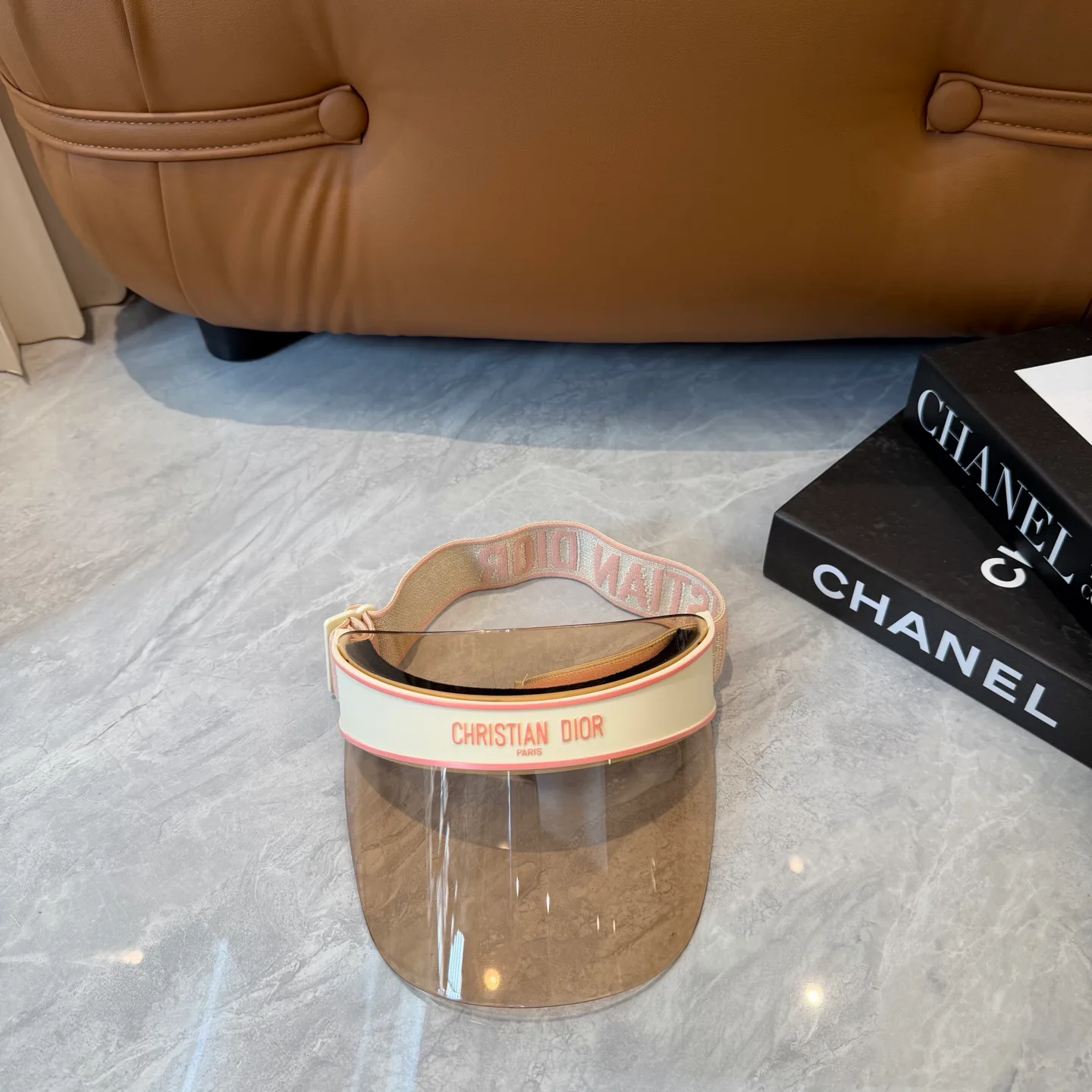 Головные Уборы Christian Dior 13294397