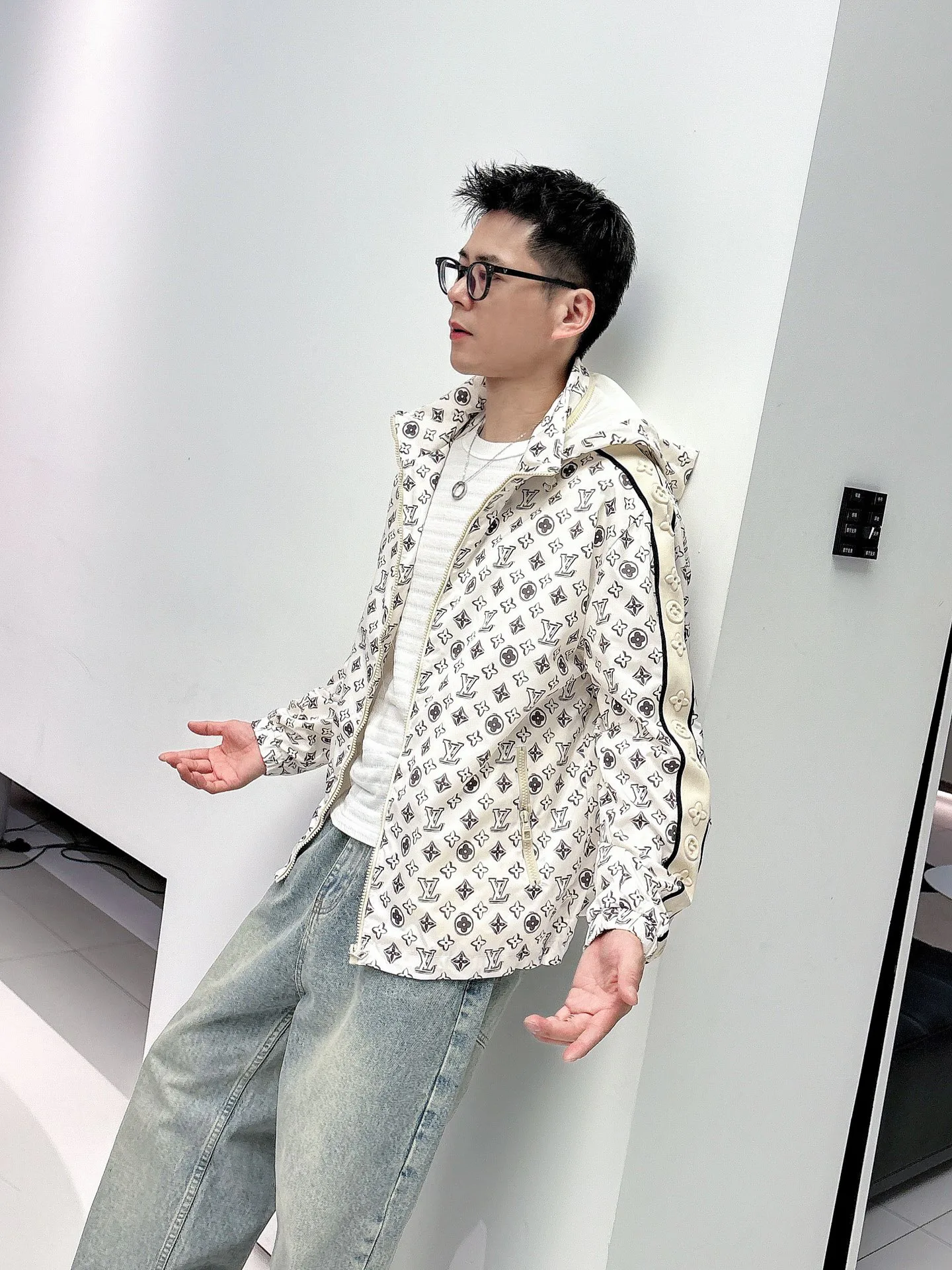 Куртки И Пуховики Мужские Louis Vuitton 4734127
