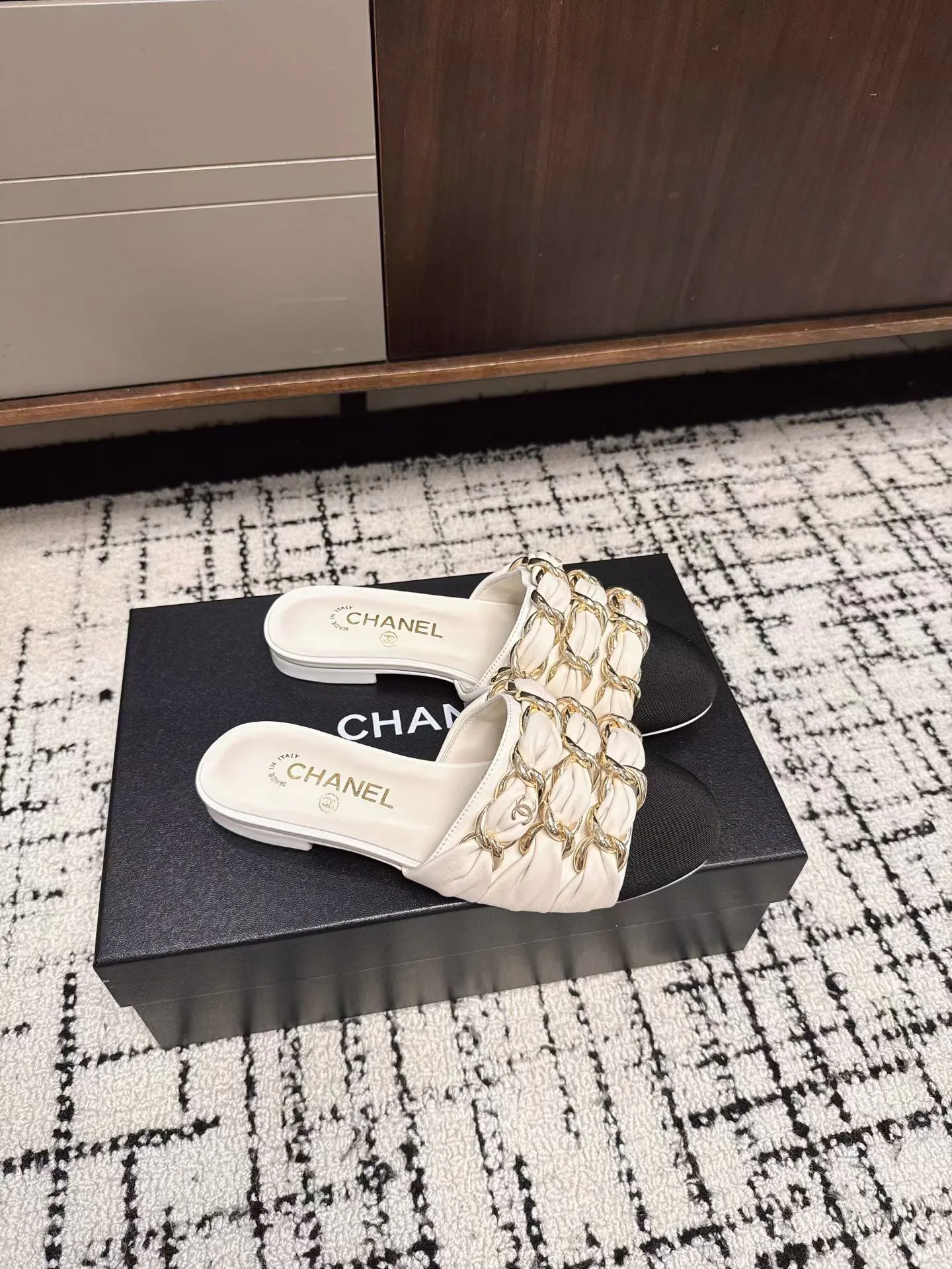 Шлепанцы Женские Chanel 736004