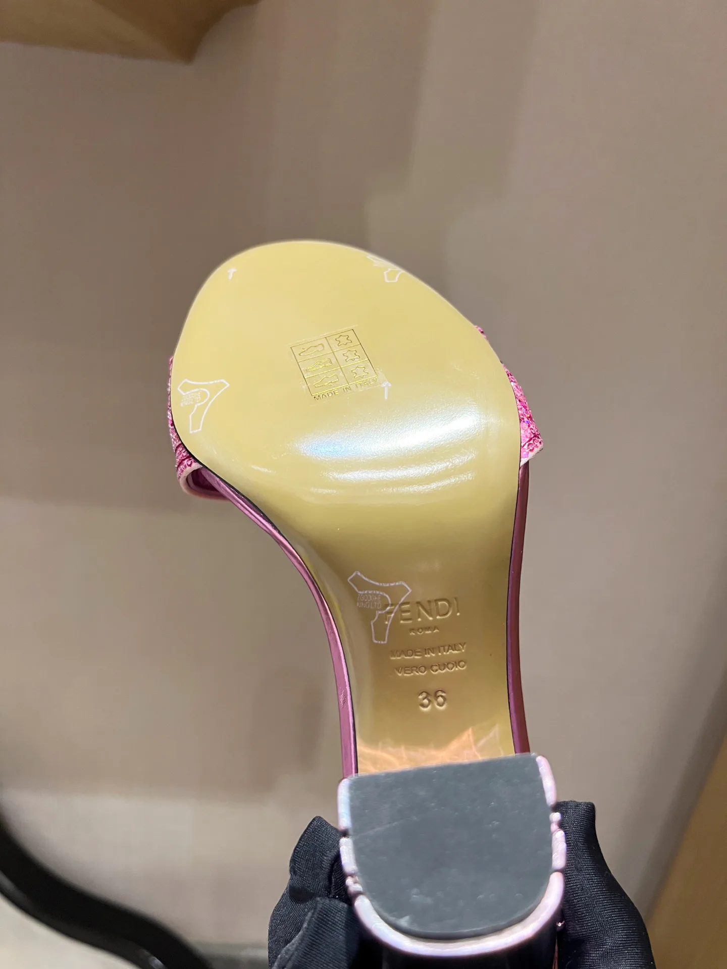 Босоножки Женские Fendi 9288994