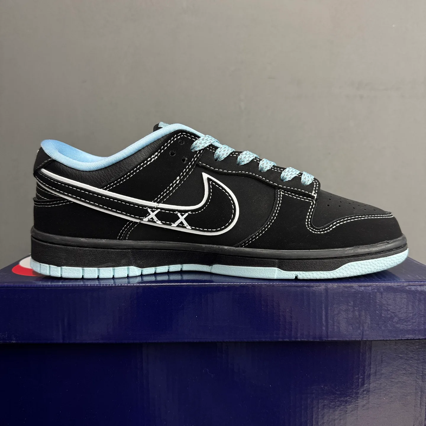 Кроссовки Женские Nike 374052