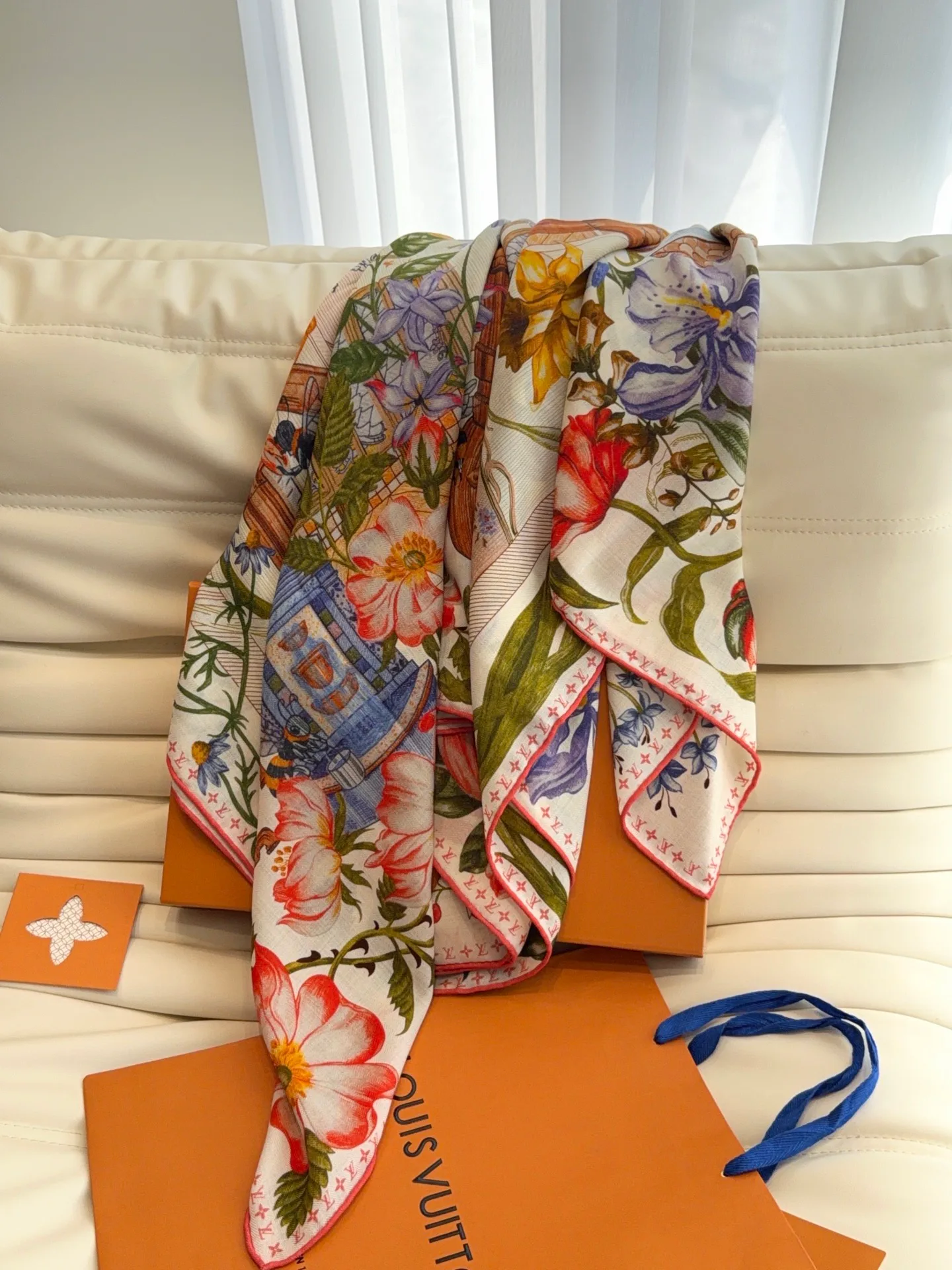 Платки Louis Vuitton 18675753