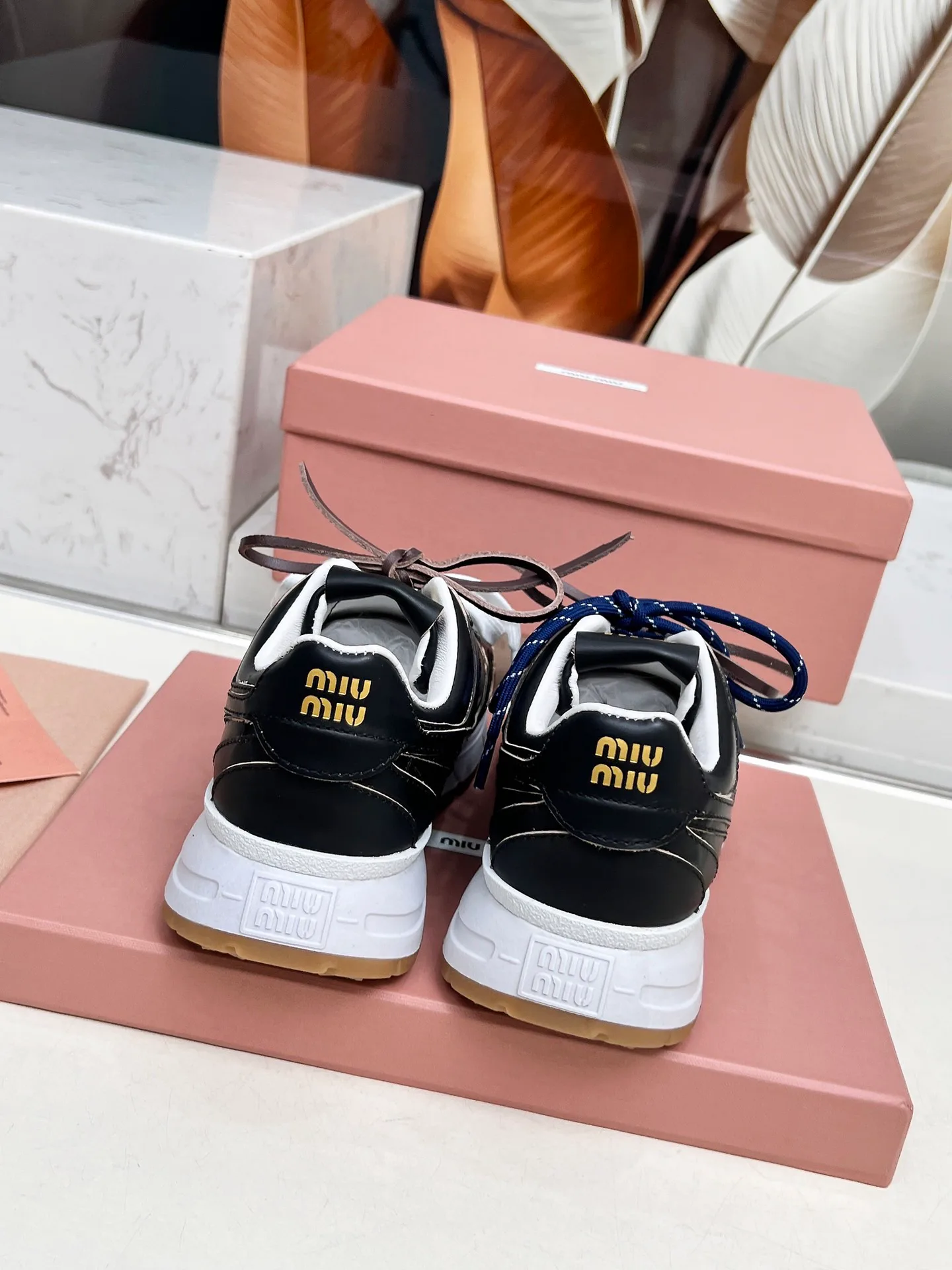 Кроссовки Женские Miu Miu 209001