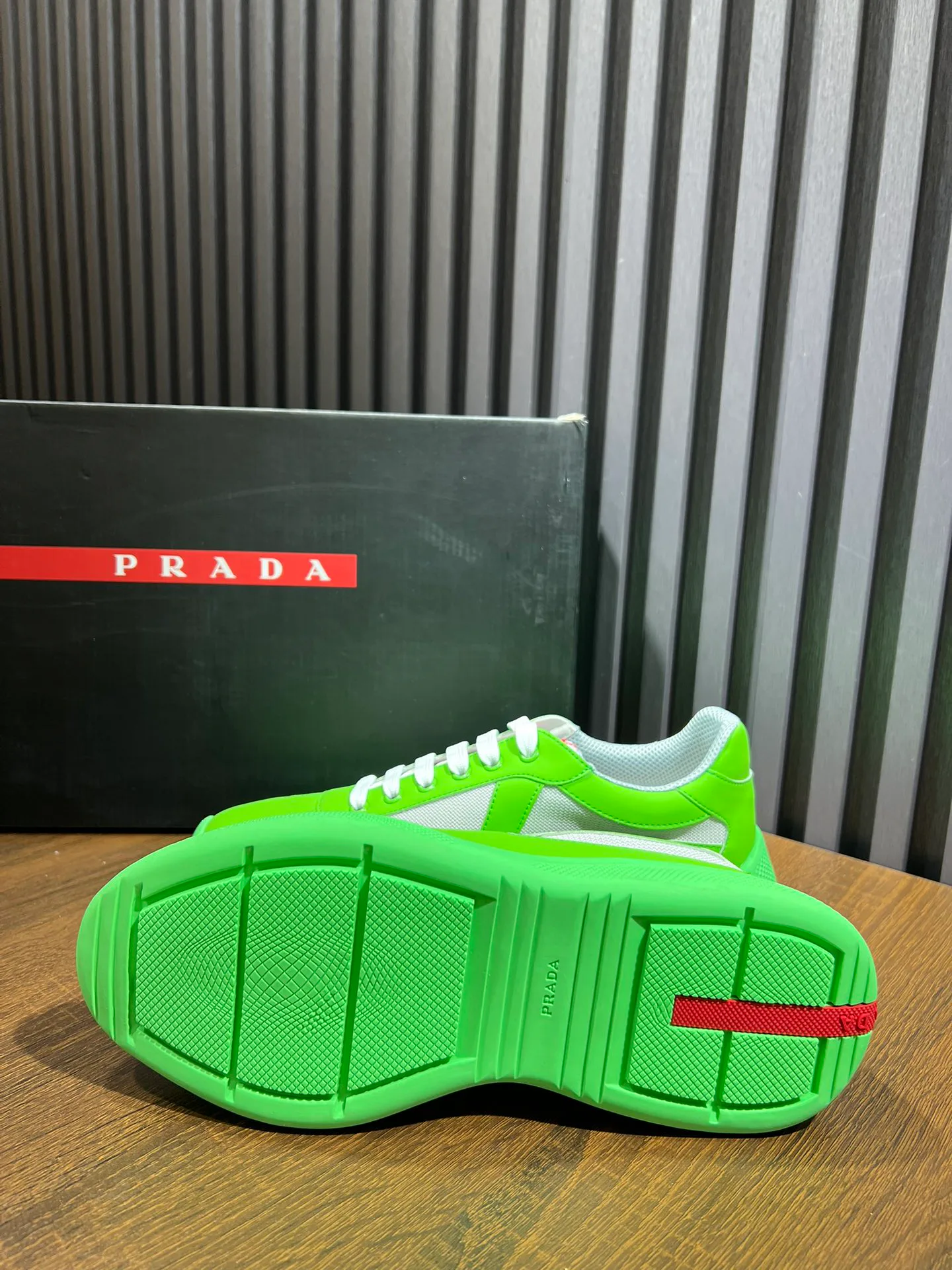 Кроссовки Мужские Prada 11010549