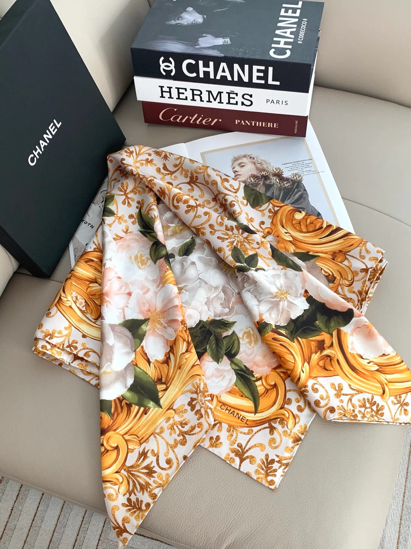 Платки Chanel 18675522