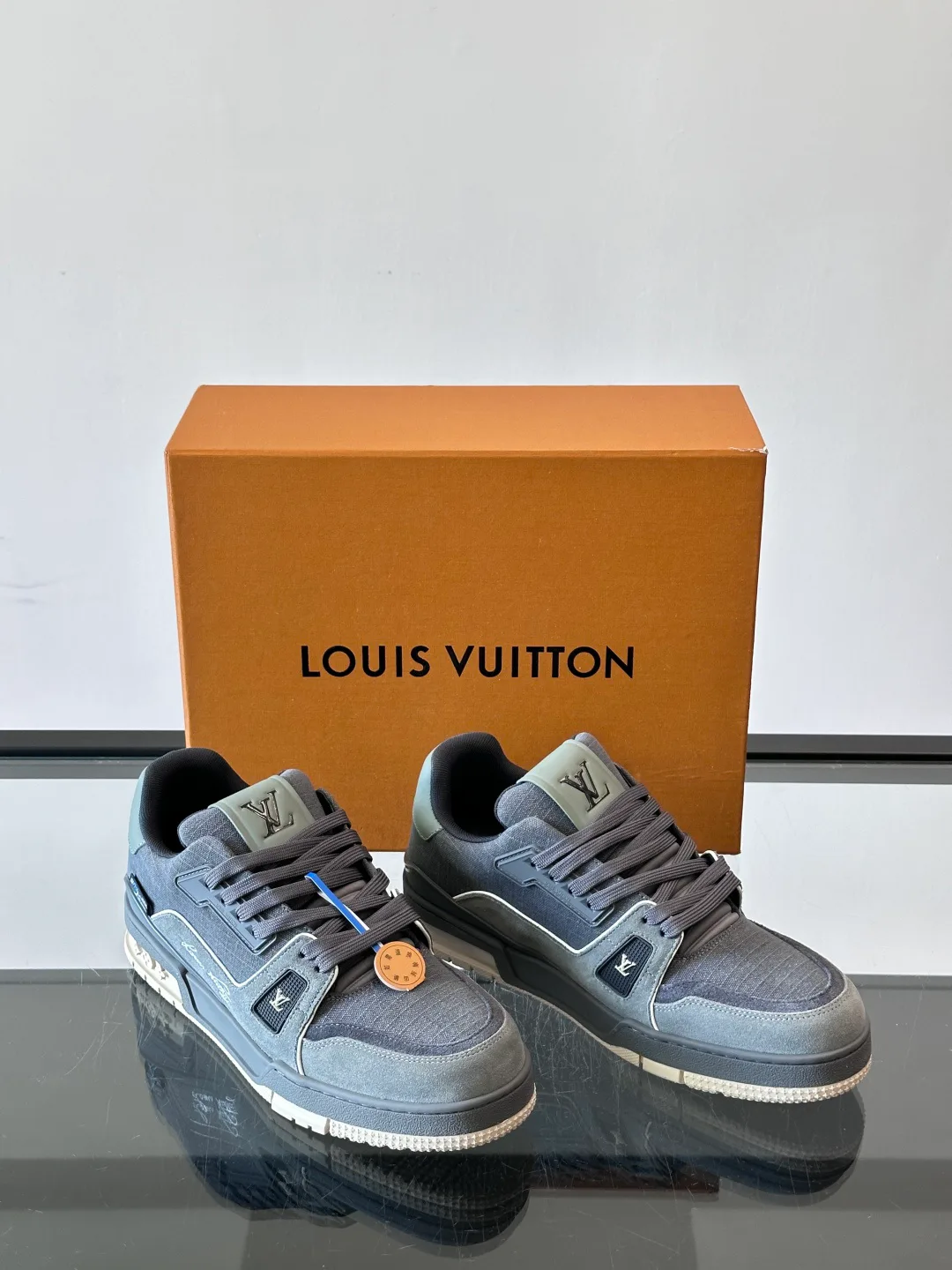 Кроссовки Мужские Louis Vuitton 17604276
