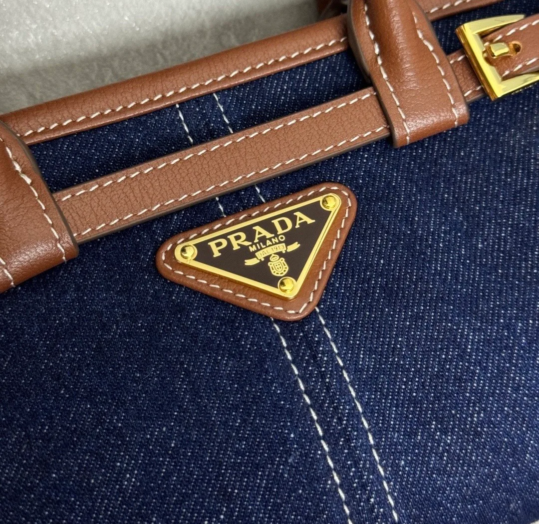 Сумки На Ремне Женские Prada 11682111
