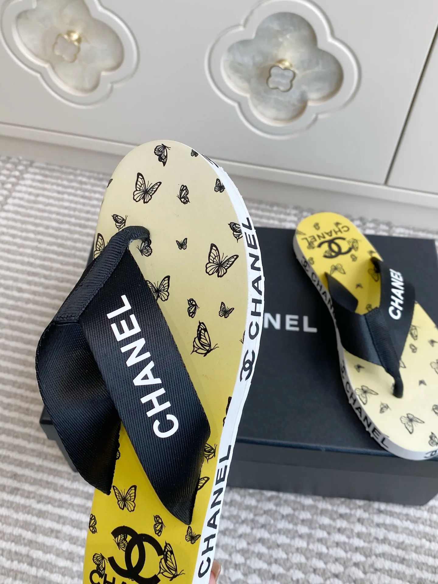 Шлепанцы Женские Chanel 11909733