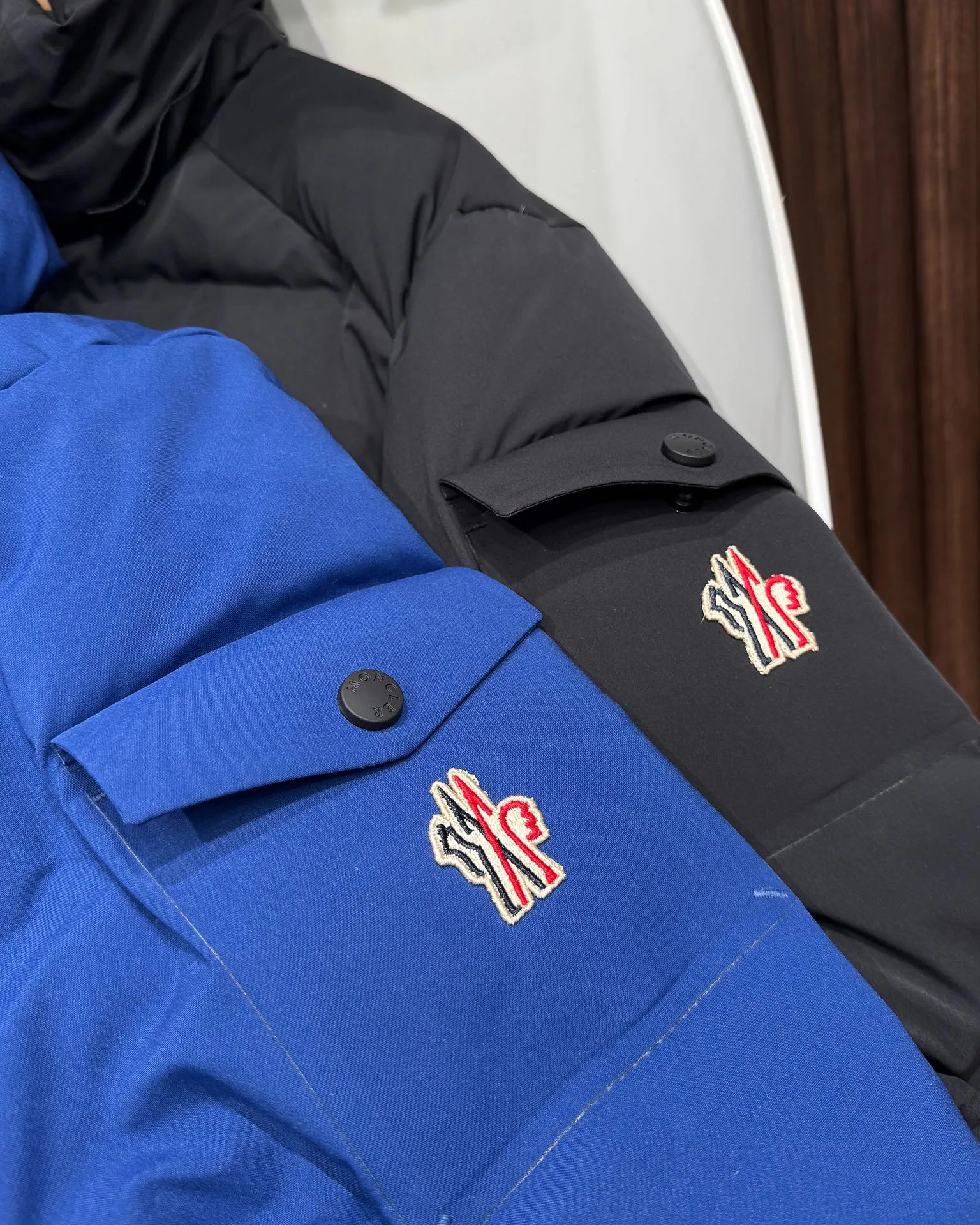 Куртки И Пуховики Мужские Moncler 4963724