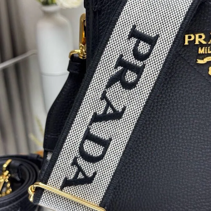 Сумки На Ремне Женские Prada 13332194