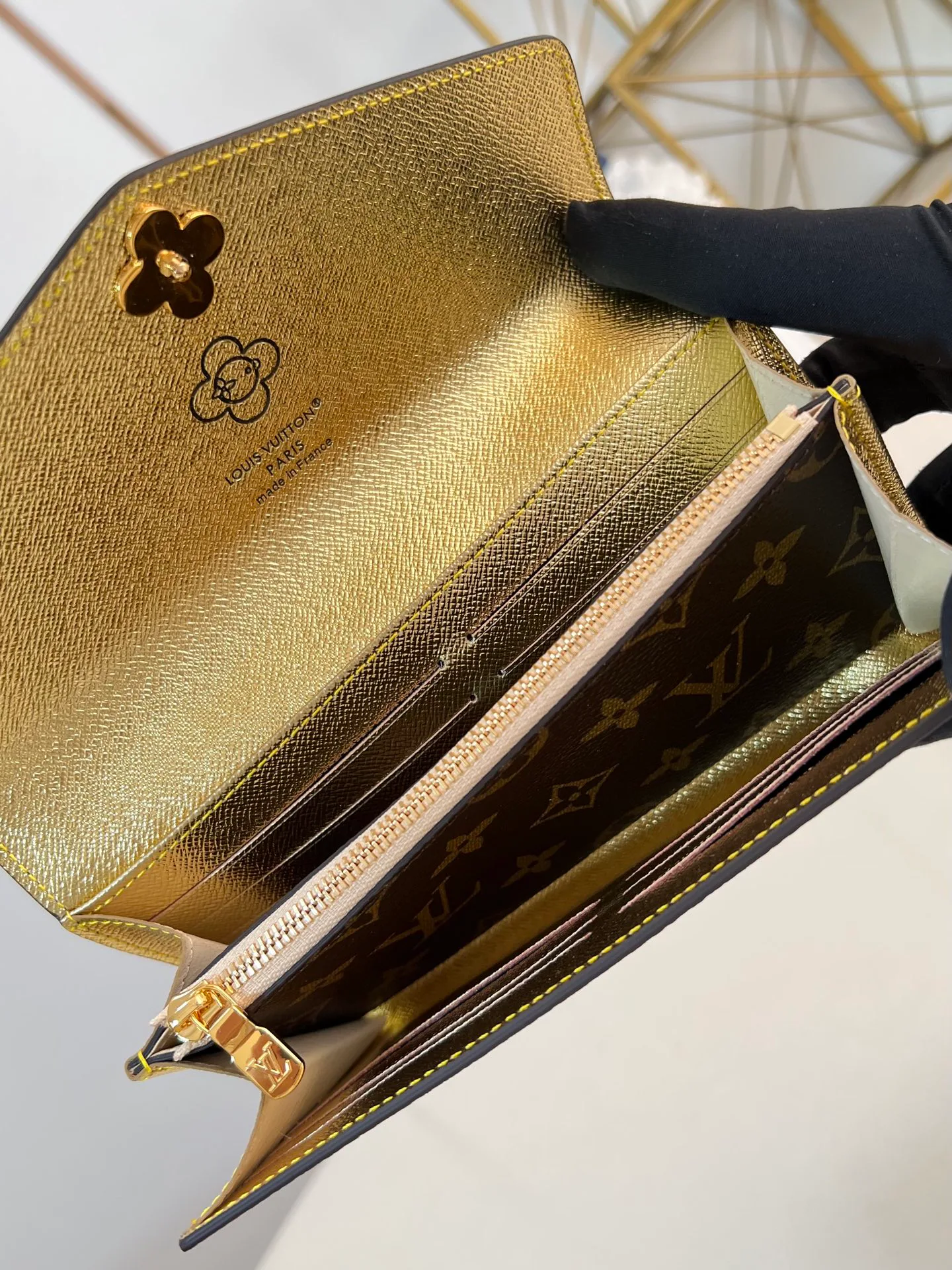 Кошельки Louis Vuitton 1327870