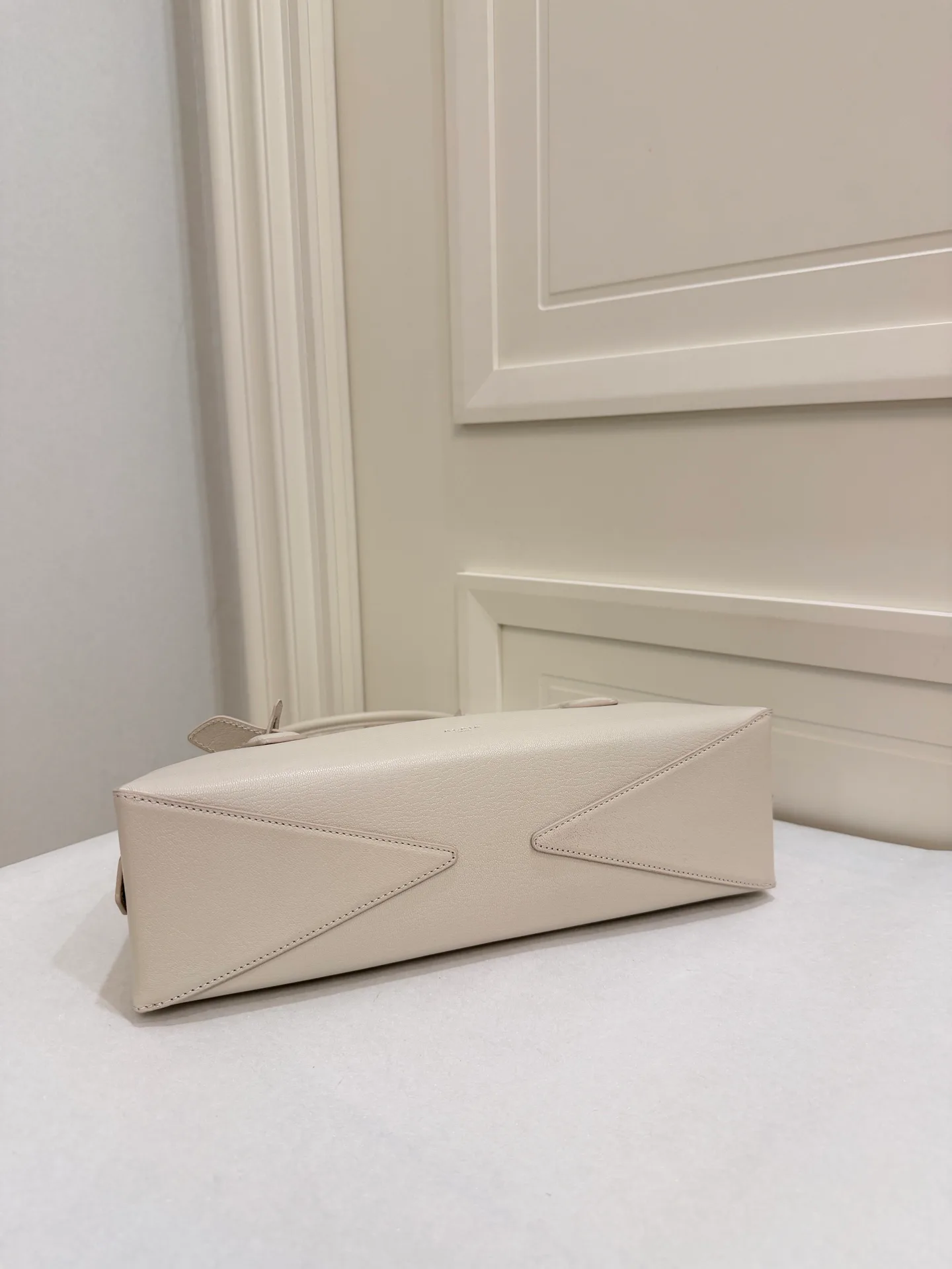 Классические Сумки Женские Alaia 9166540