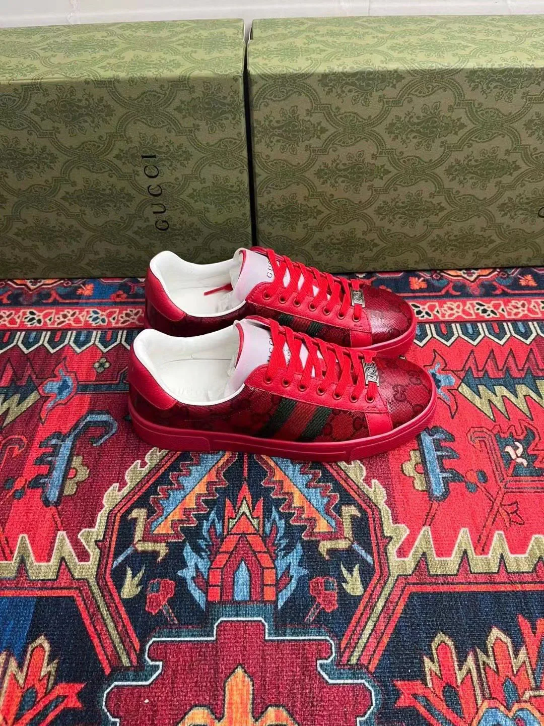 Кроссовки Женские Gucci 19081344
