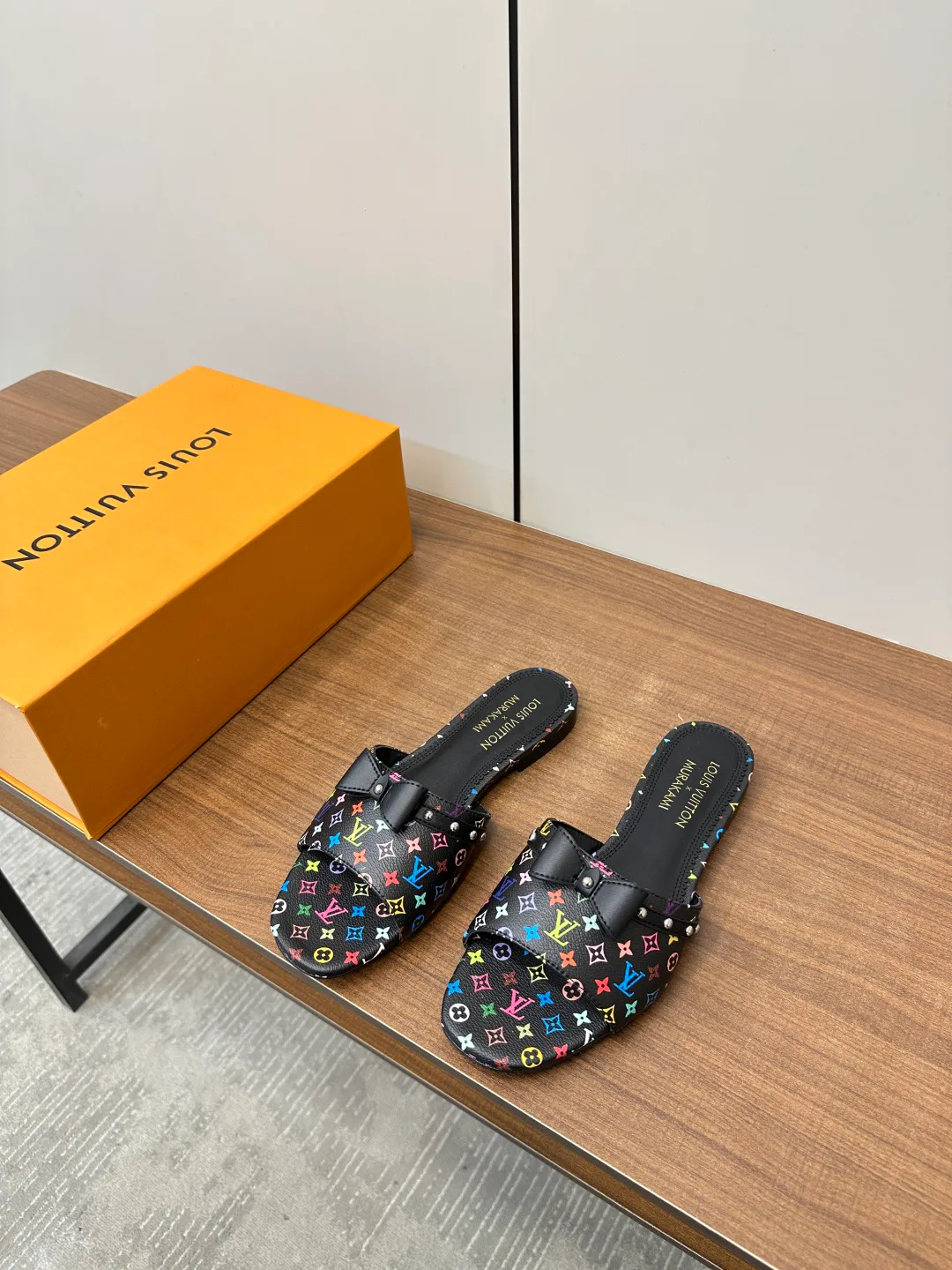 Шлепанцы Женские Louis Vuitton 27921