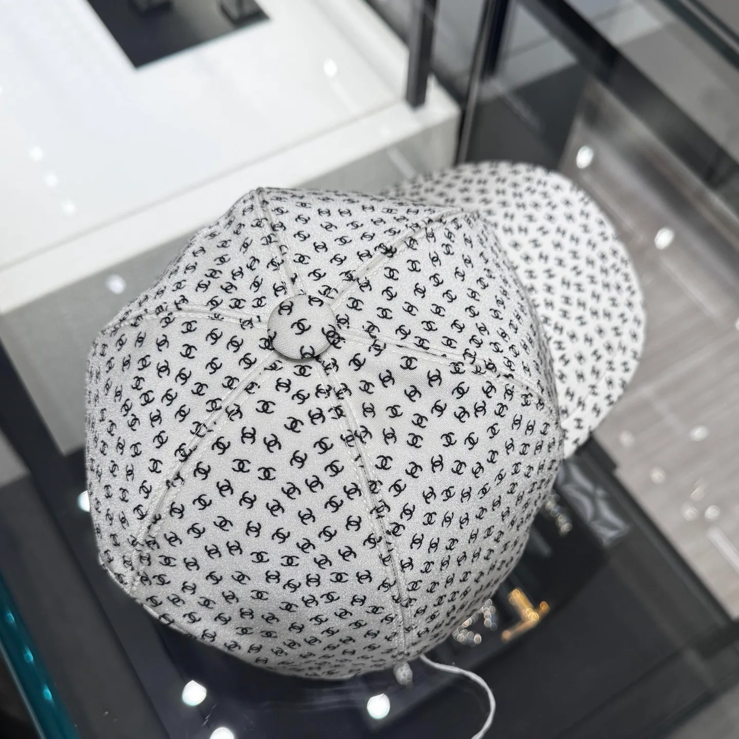 Головные Уборы Chanel 10420515