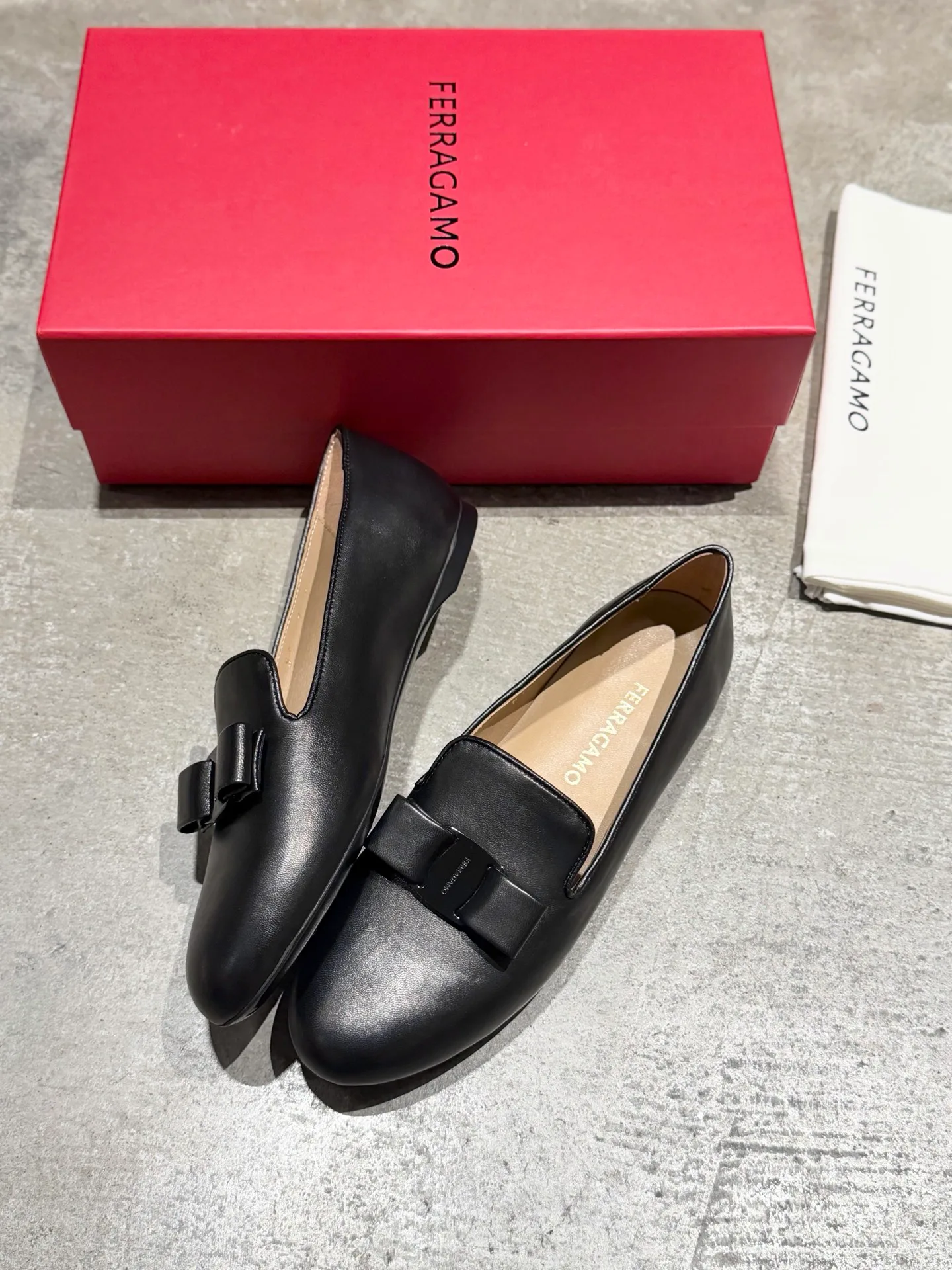 Лоферы И Мокасины Женские Salvatore Ferragamo 18968407
