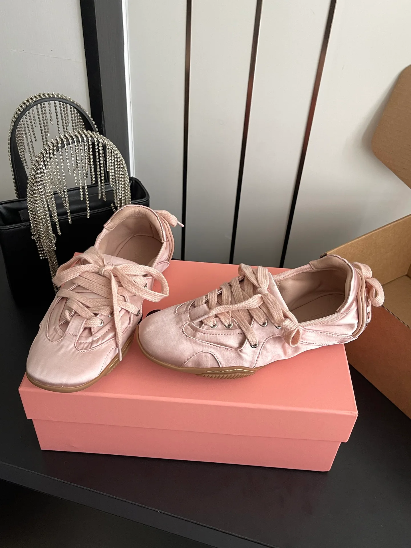 Кроссовки Женские Acne Studios 17554371