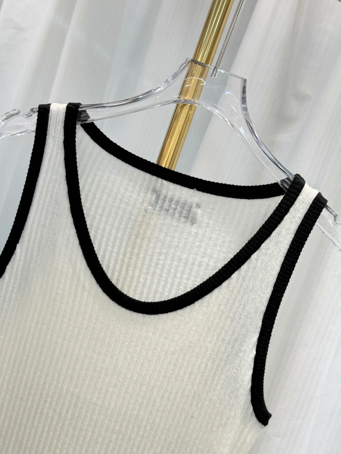 Жилеты Женские Chanel 11591302