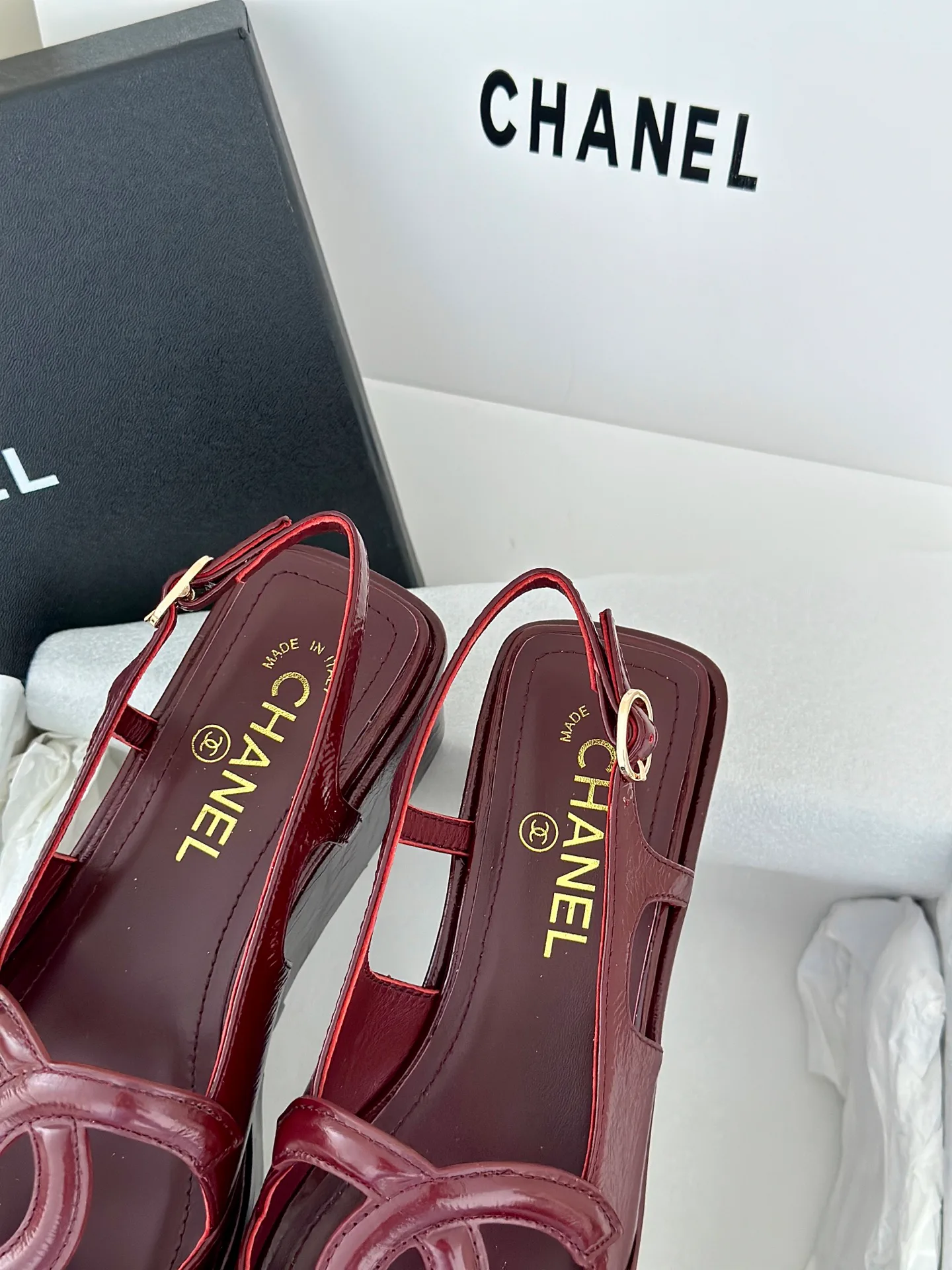 Босоножки Женские Chanel 18143040