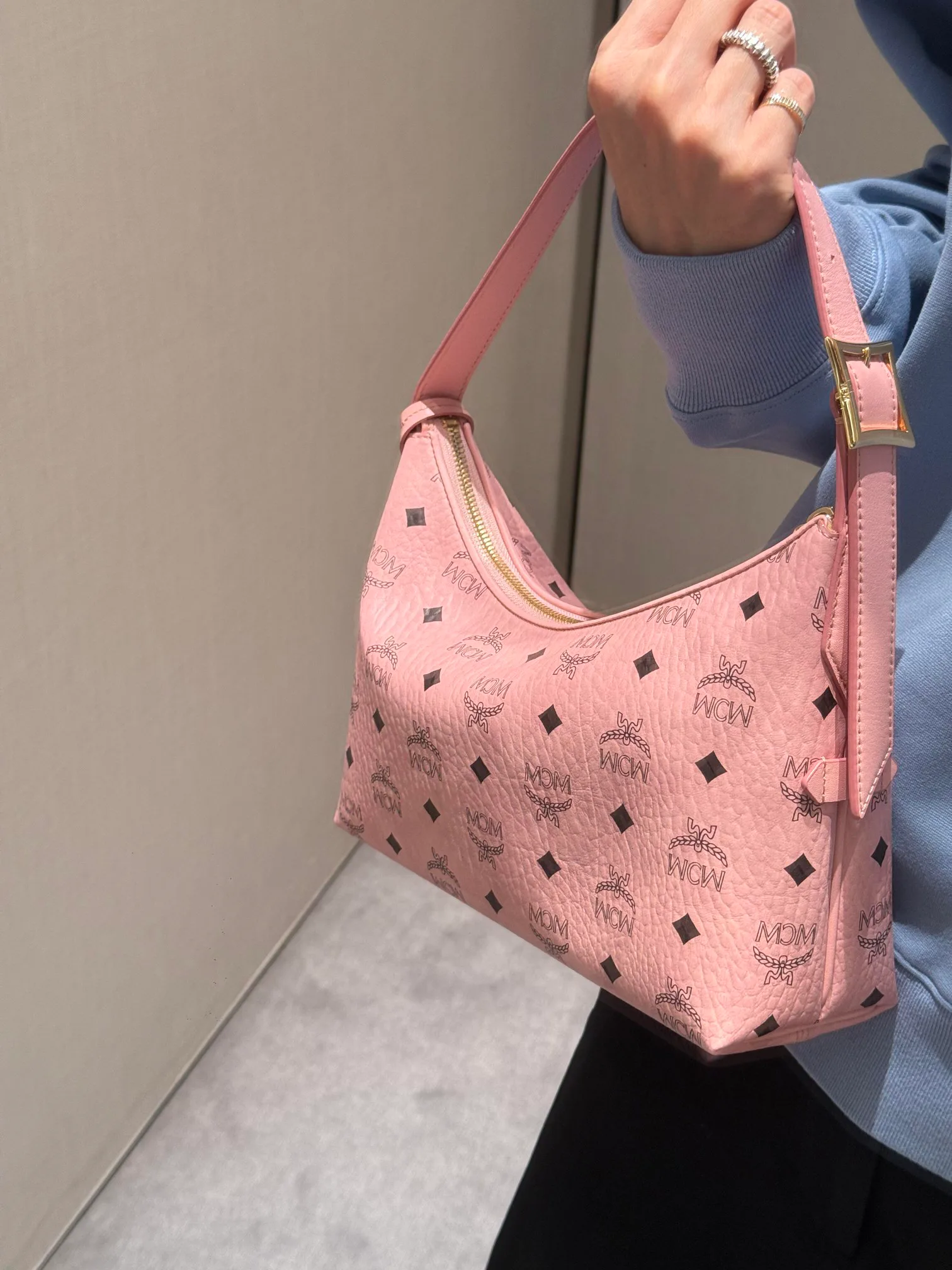 Сумки На Ремне Женские Mcm 10854009