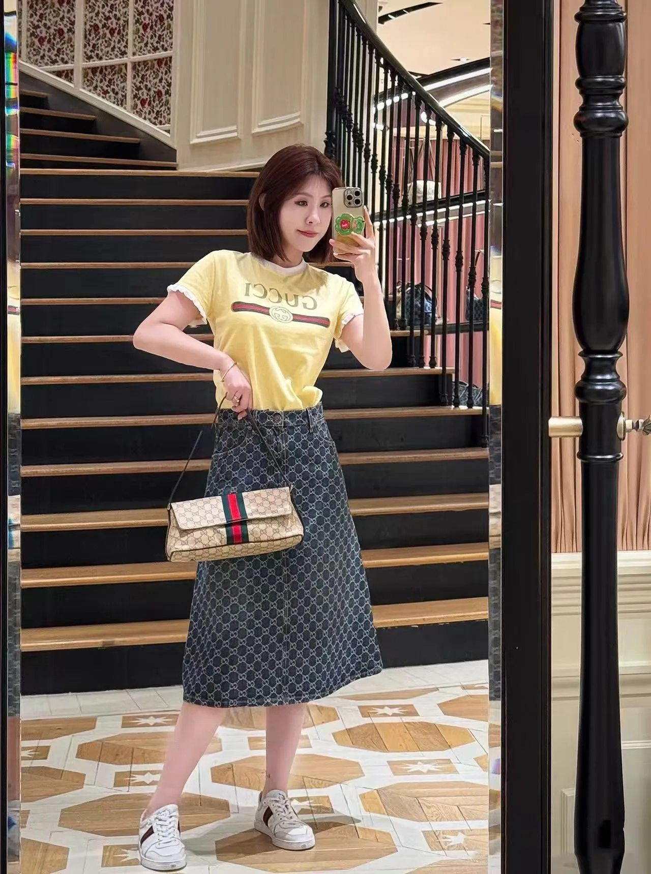 Футболки Женские Gucci 18902242