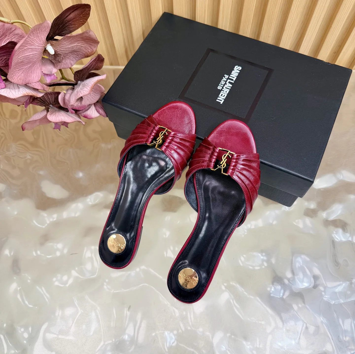 Сандалии Женские Saint Laurent 11660321