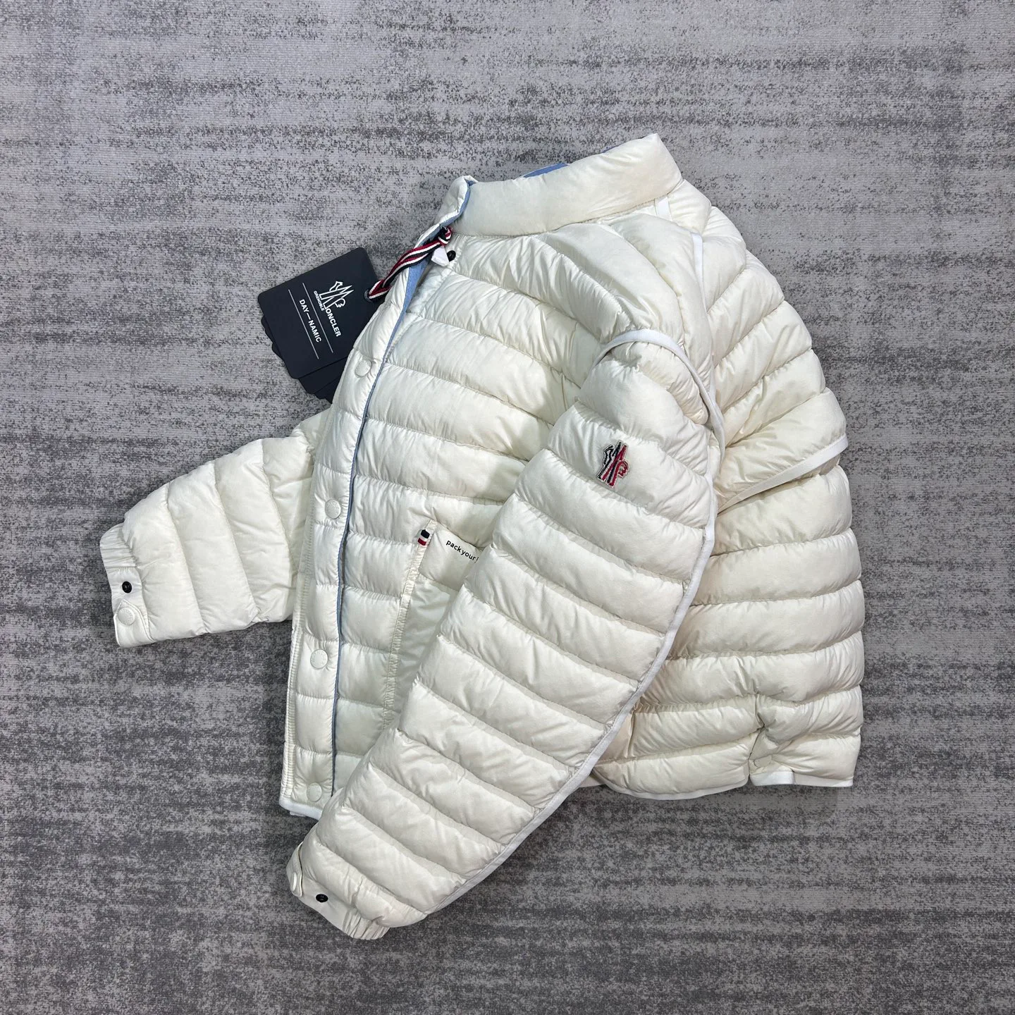 Куртки И Пуховики Женские Moncler 18255172