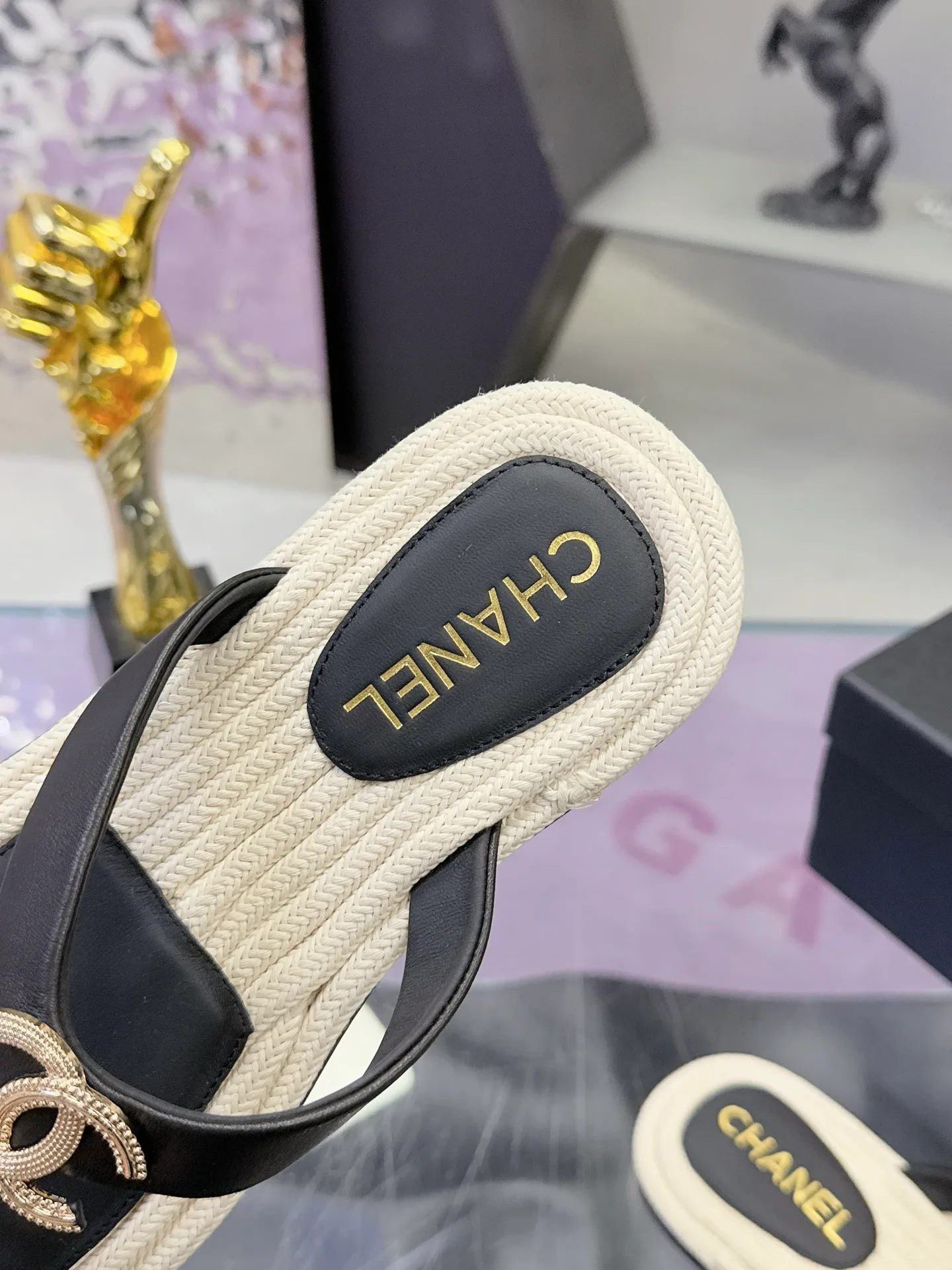 Шлепанцы Женские Chanel 16978437