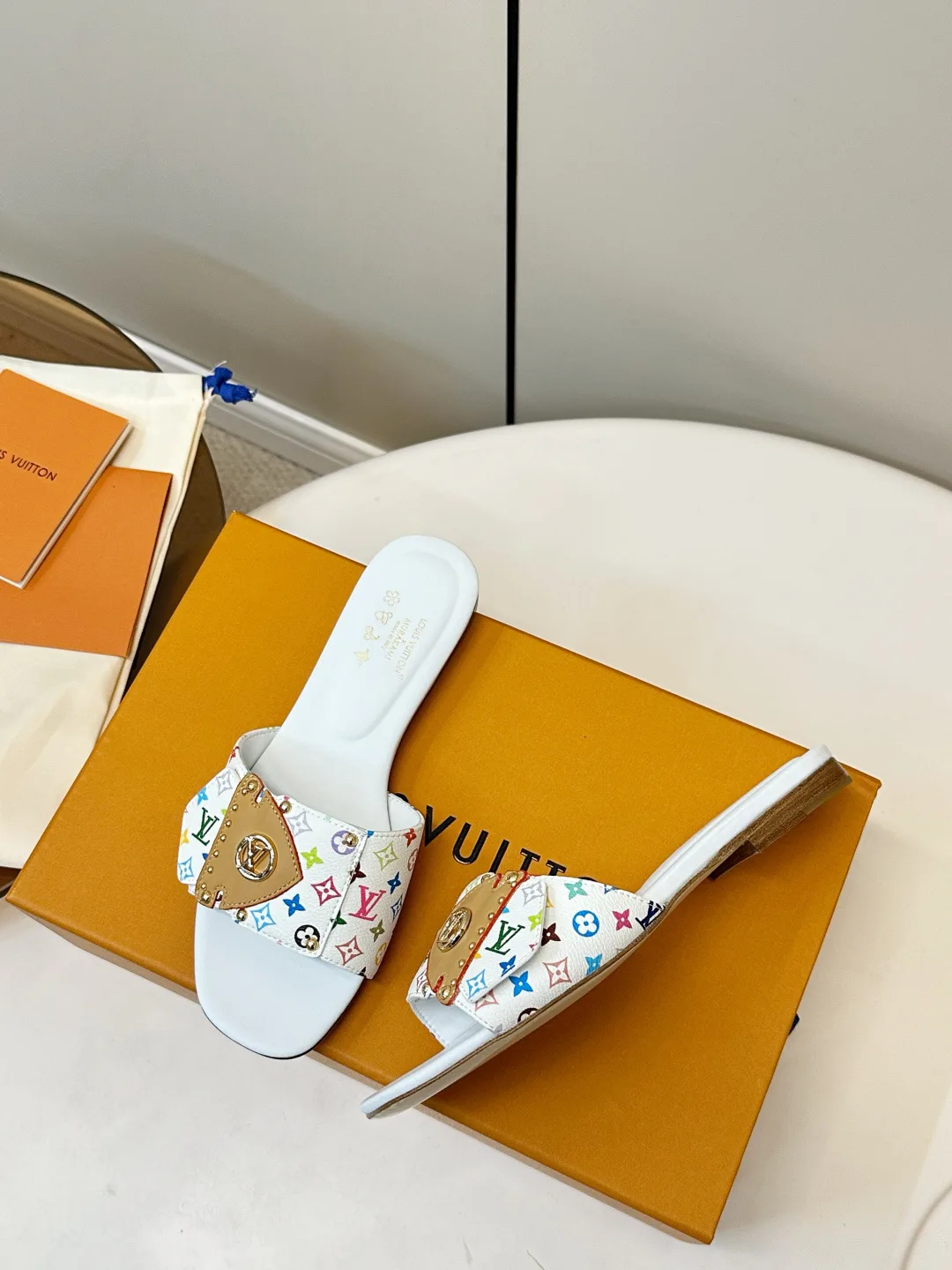 Шлепанцы Женские Louis Vuitton 12289955