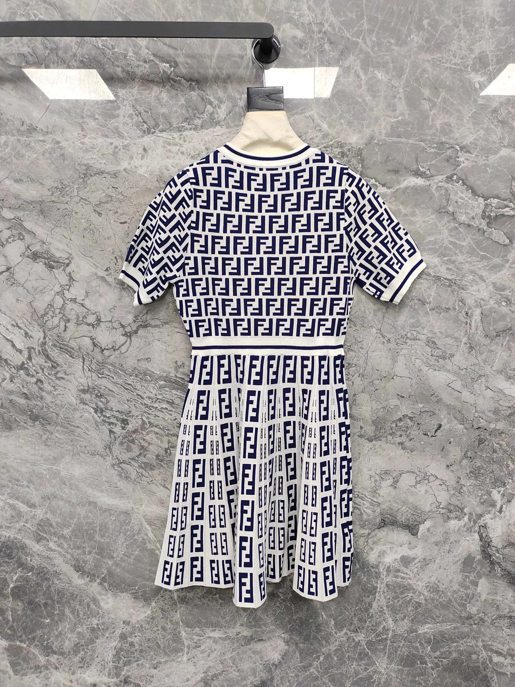 Платья Женские Fendi 18743538